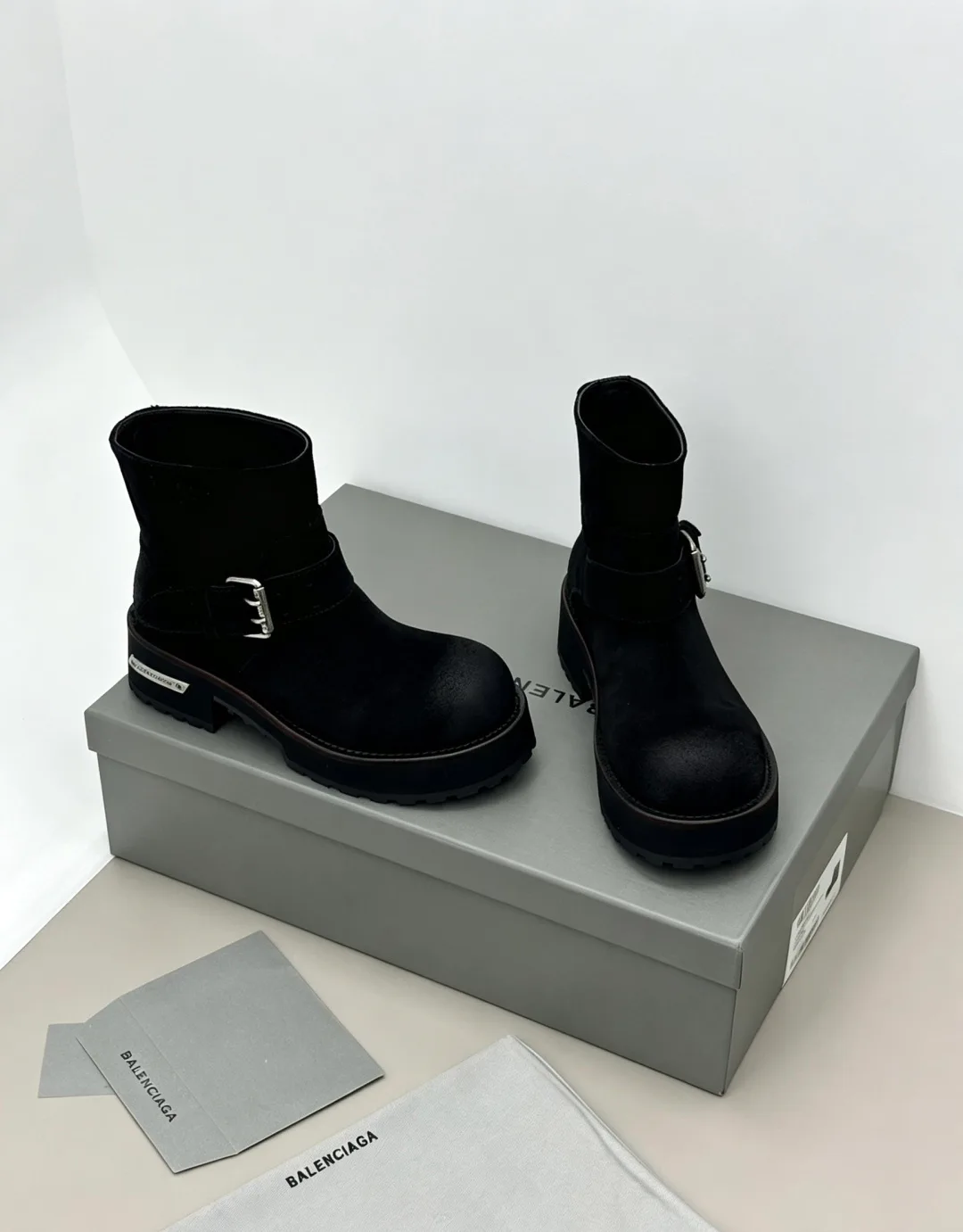 Women's Ankle Boots BALENCIAGA 18006157
