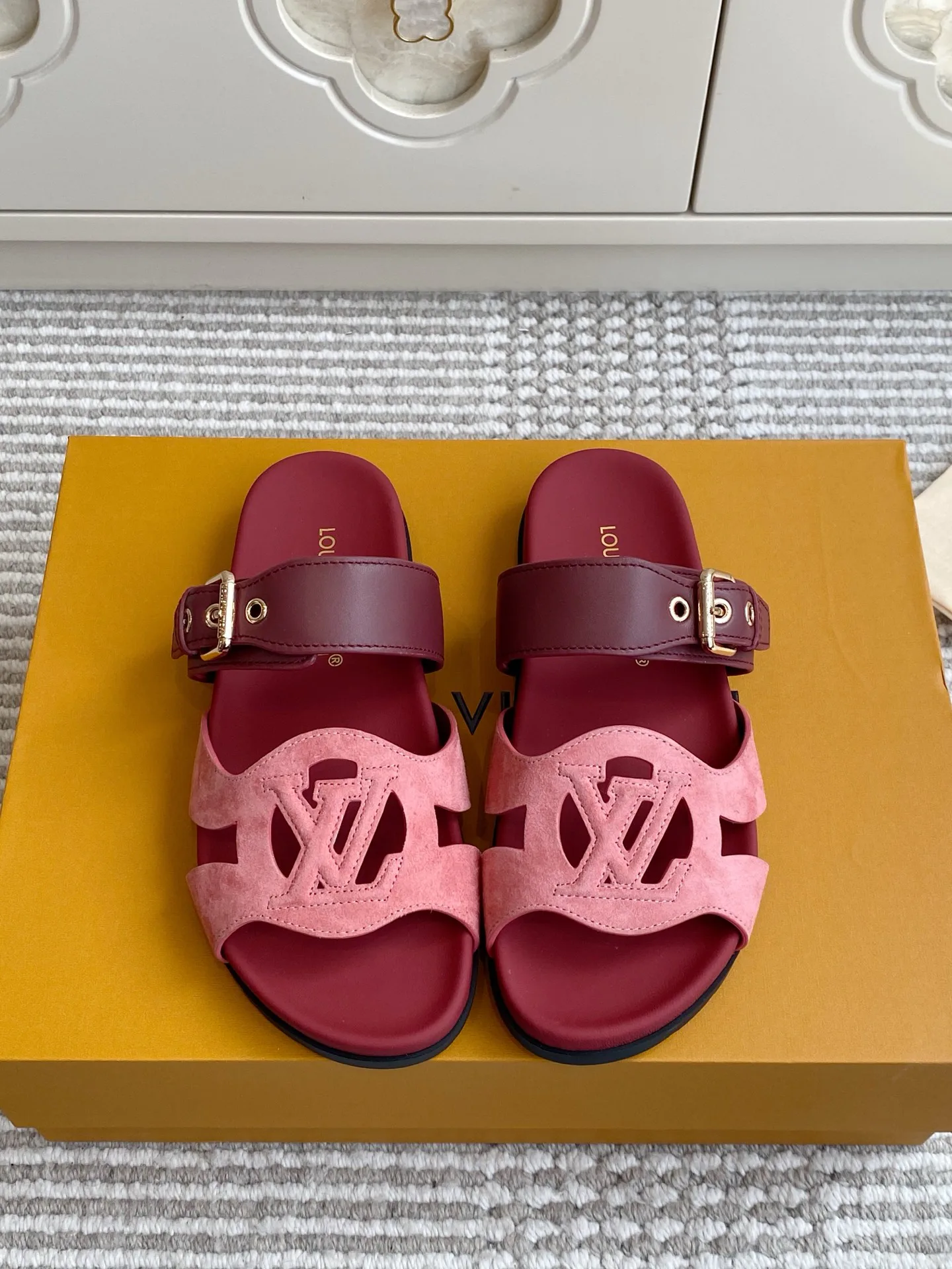 Women's Flip-Flops LOUIS VUITTON 17572155