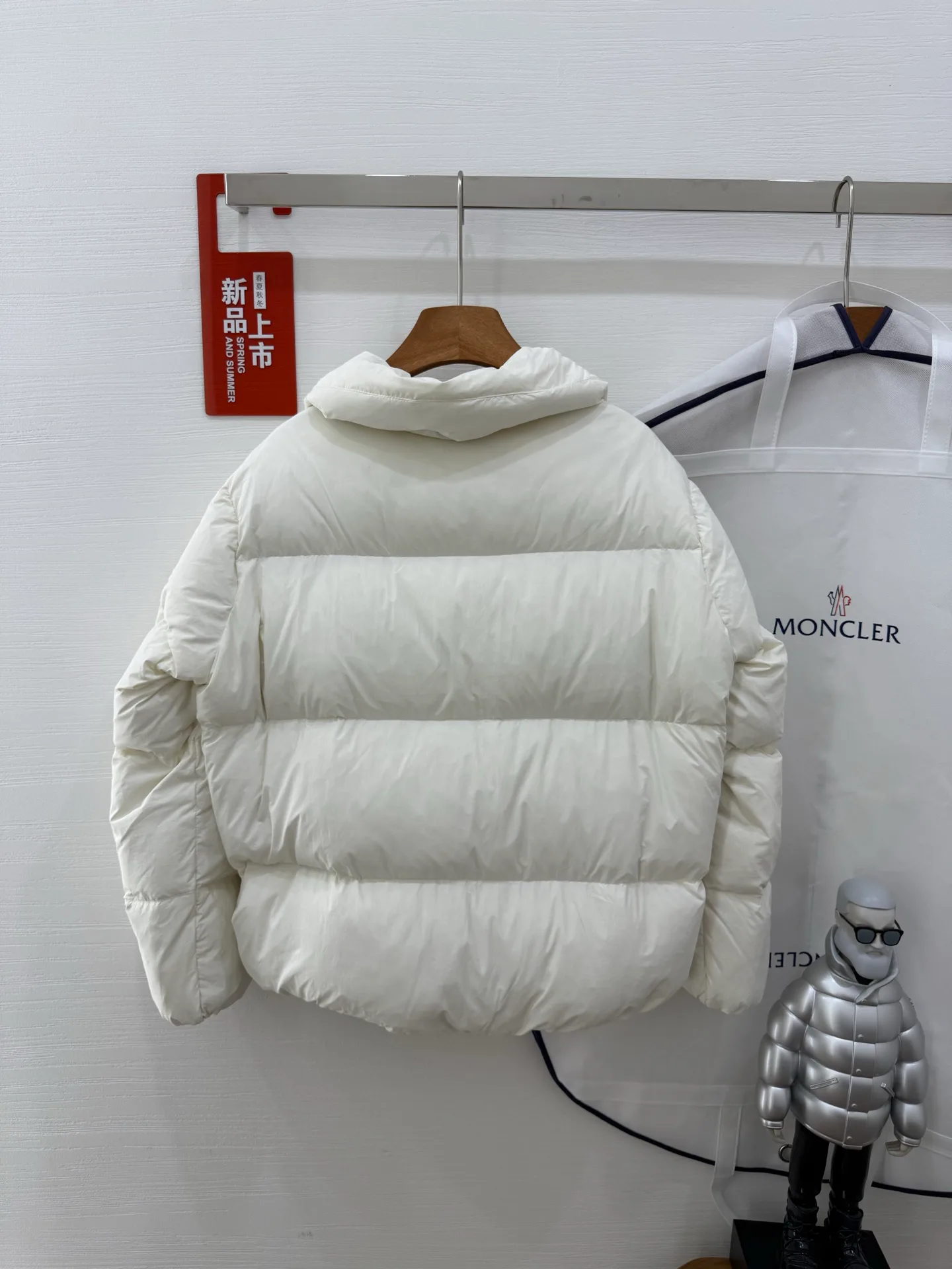 Men's Jackets And Down Jackets MONCLER 18383199