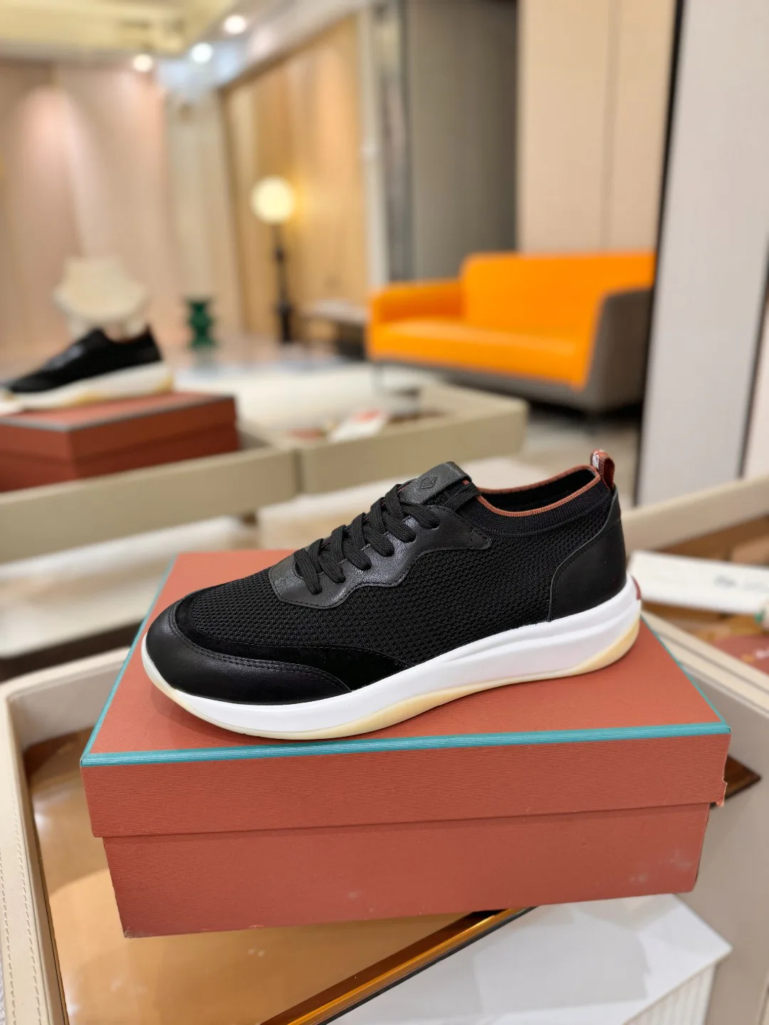 Men's Sneakers LORO PIANA 18039624
