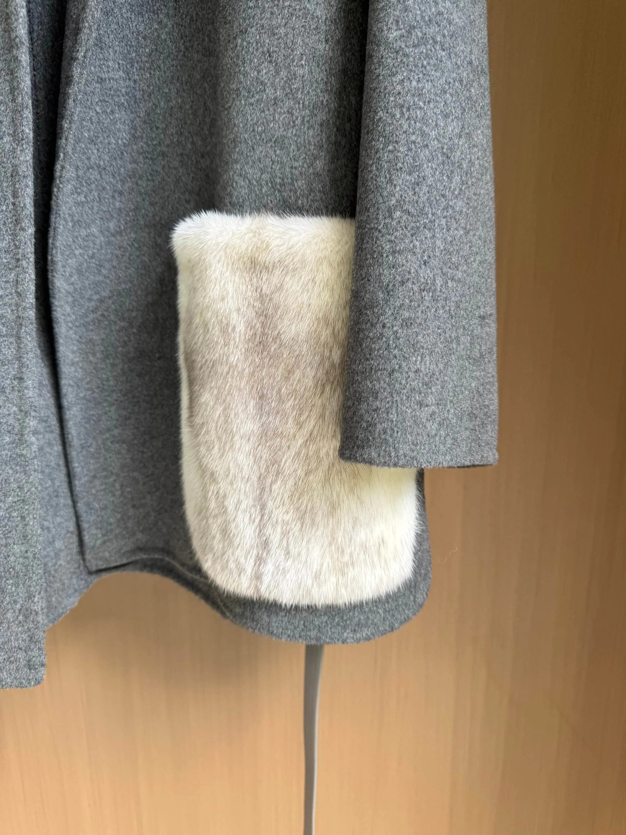 Women's Coats LORO PIANA 17959105