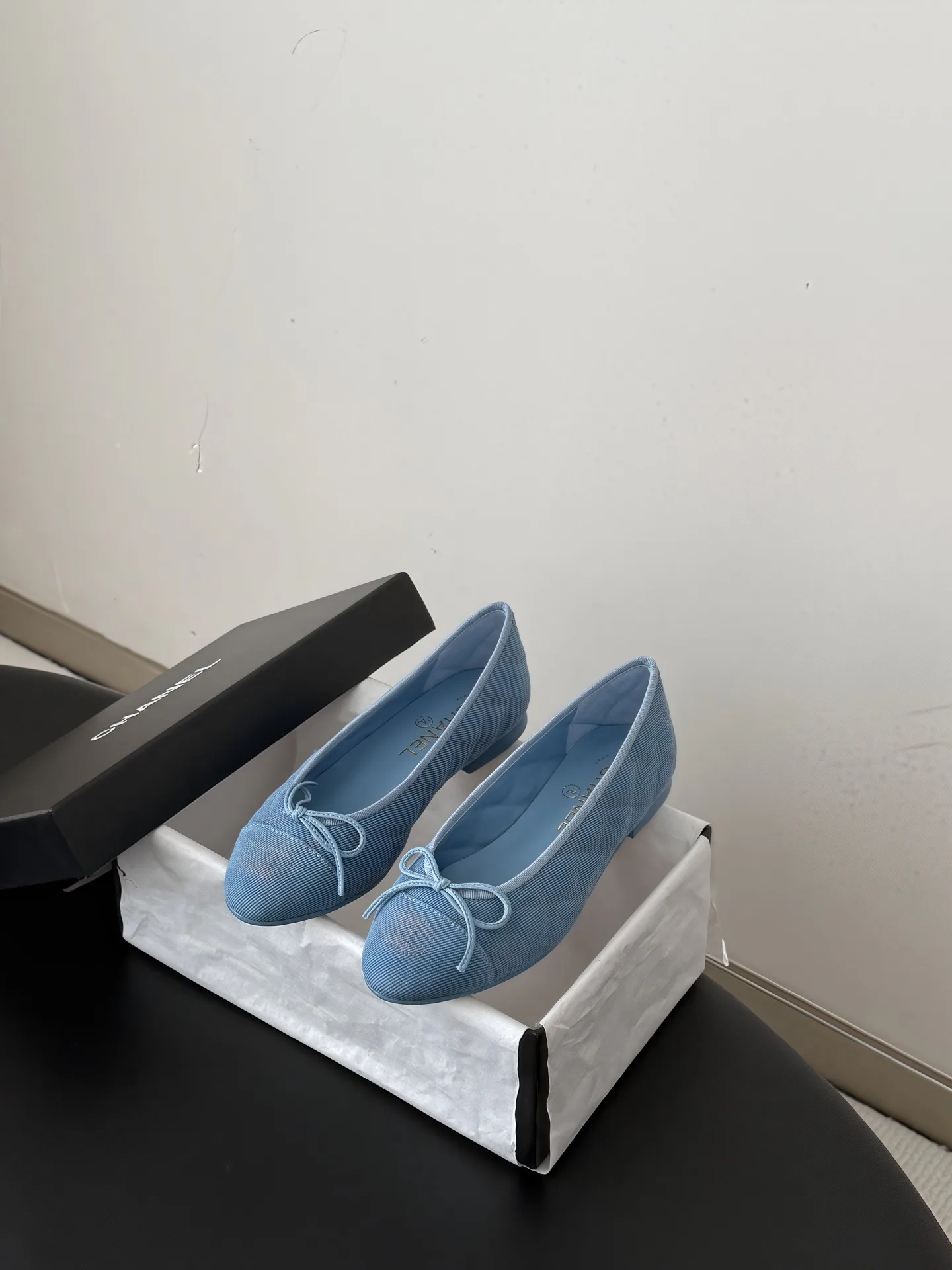Women's Ballet Flats CHANEL 18083672