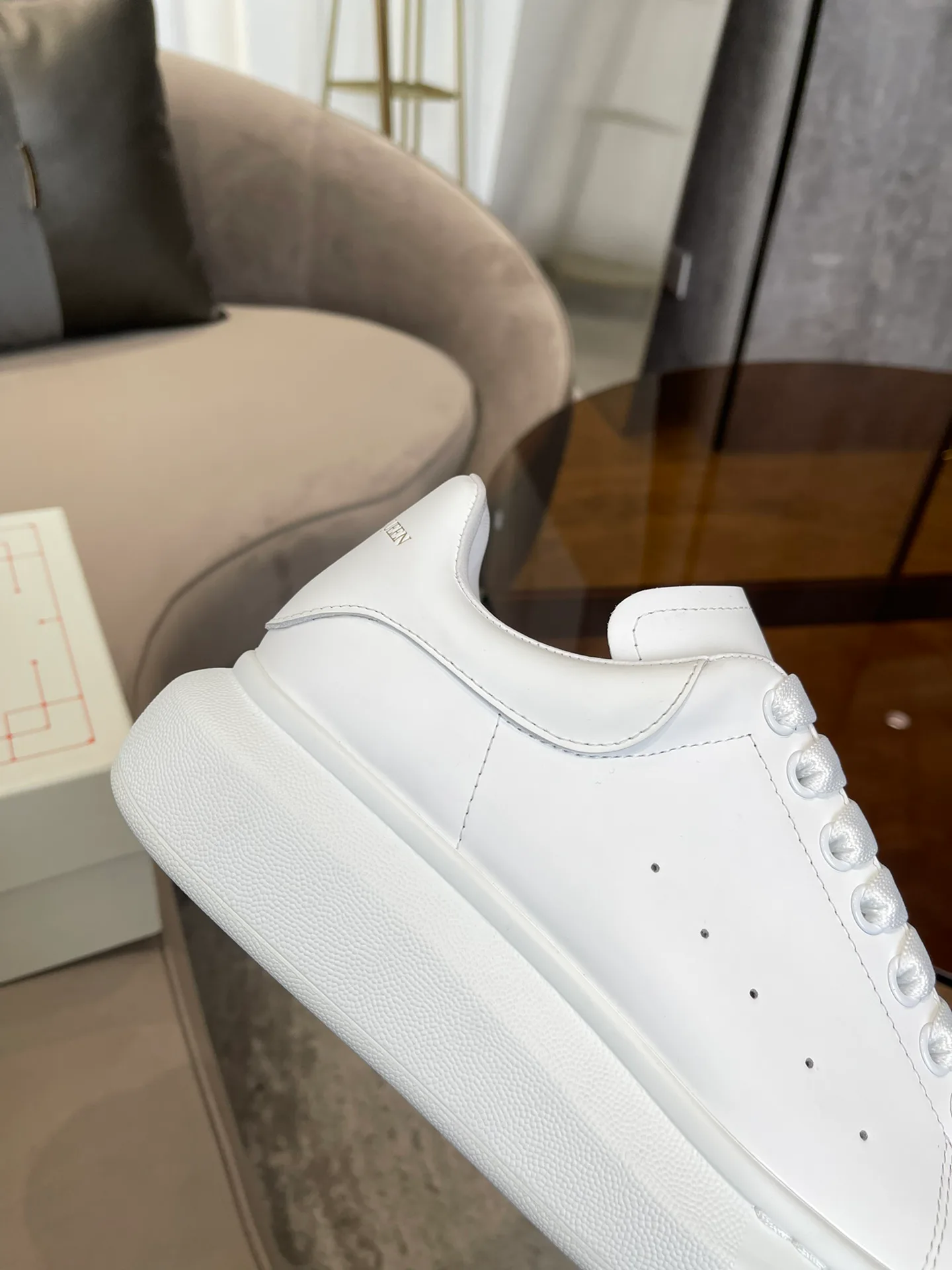 Women's Sneakers ALEXANDER MCQUEEN 18373670