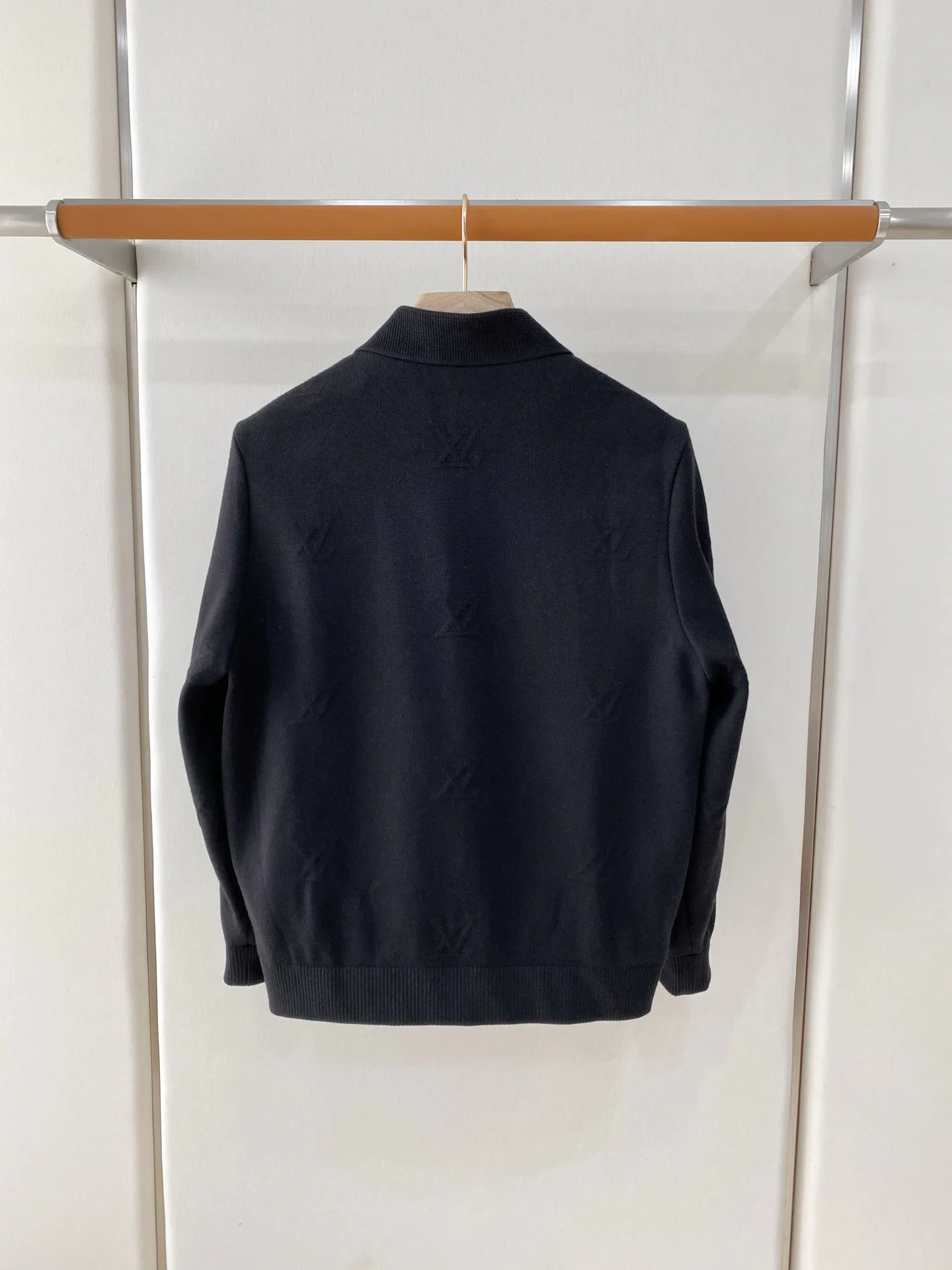 Men's Jackets And Down Jackets LOUIS VUITTON 18368828