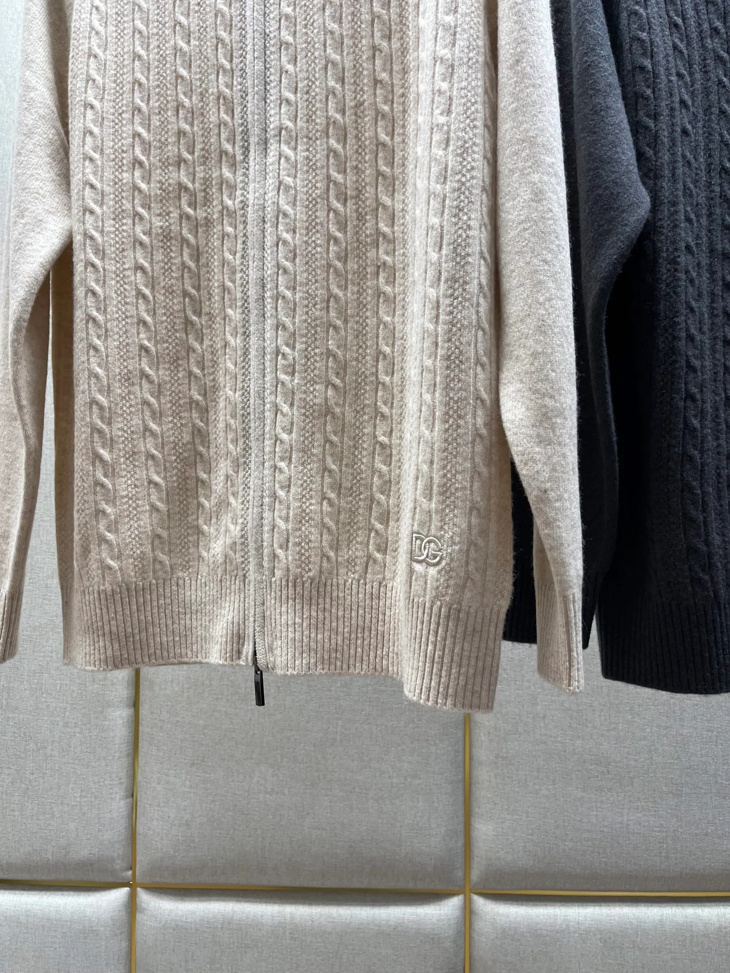 Men's Jumpers And Sweaters DOLCE & GABBANA 18109029