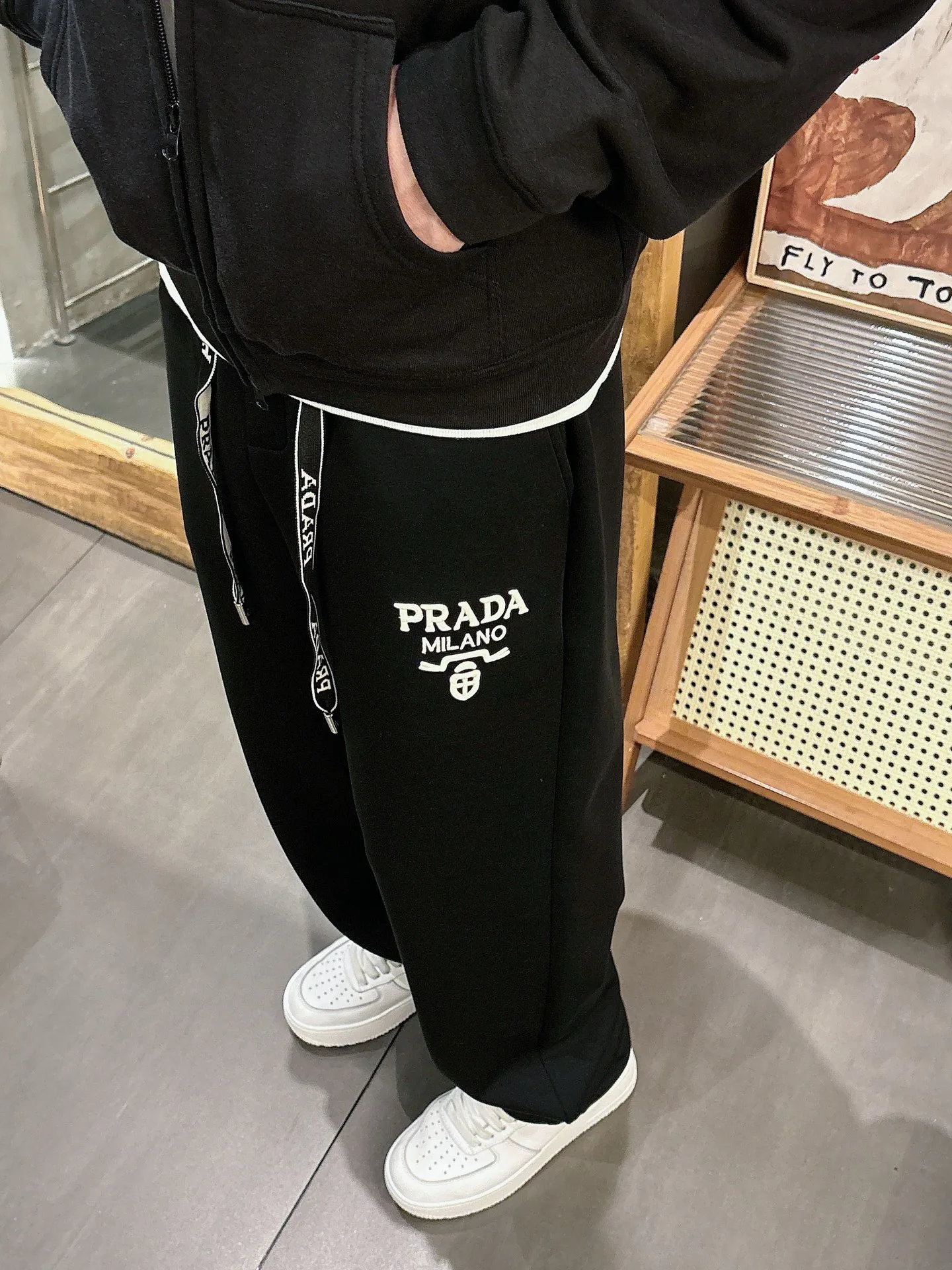 Брюки Мужские Prada 18596864