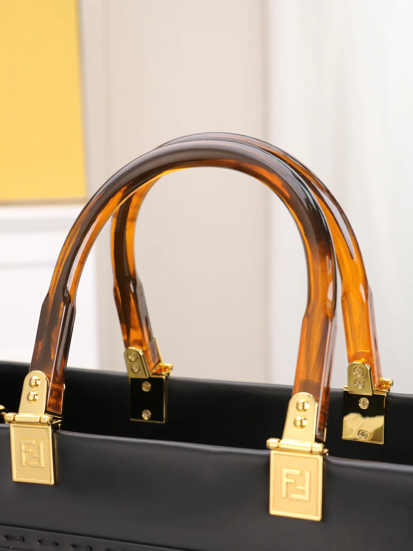 Women's Classic Handbags FENDI 18005129