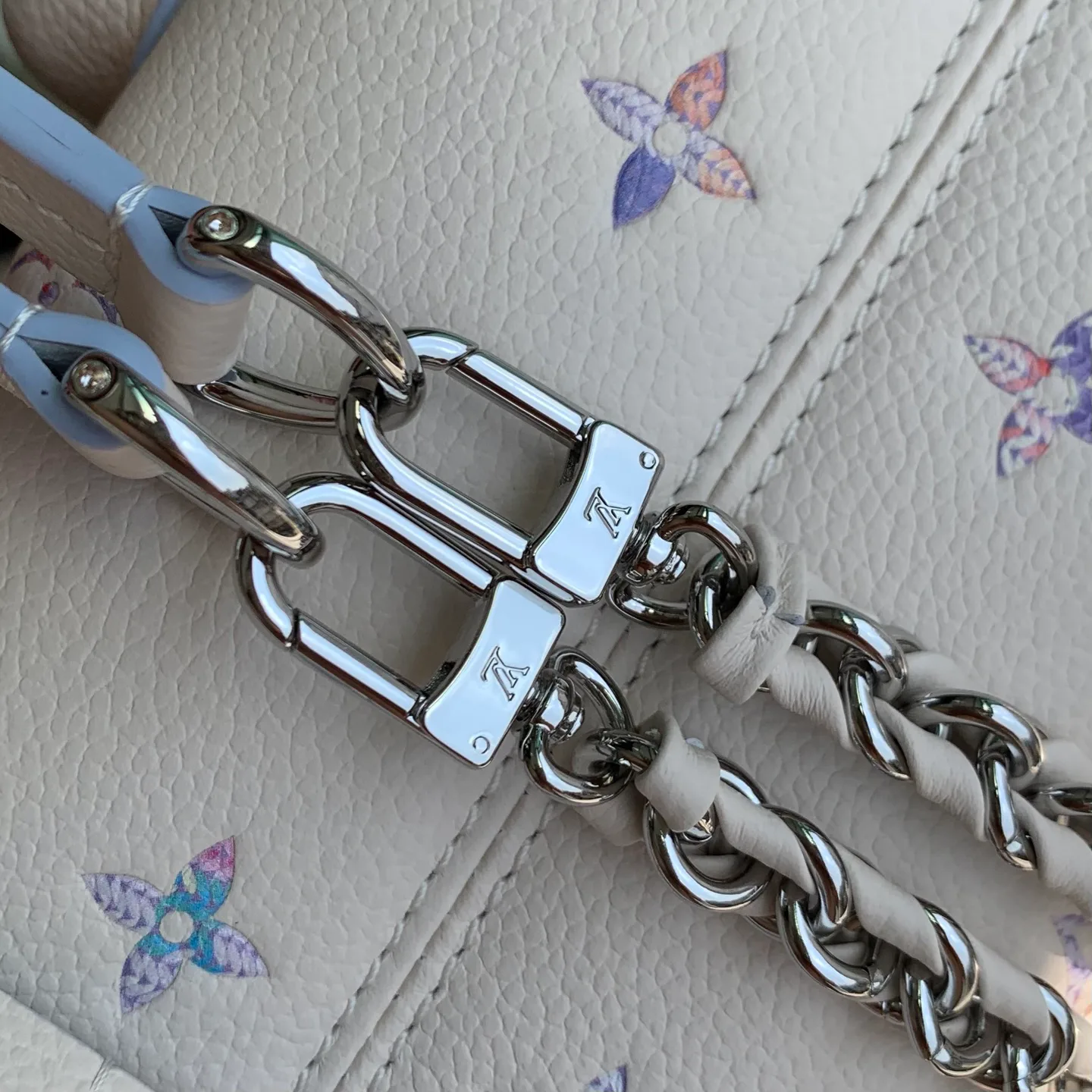 Women's Classic Handbags LOUIS VUITTON 18147478