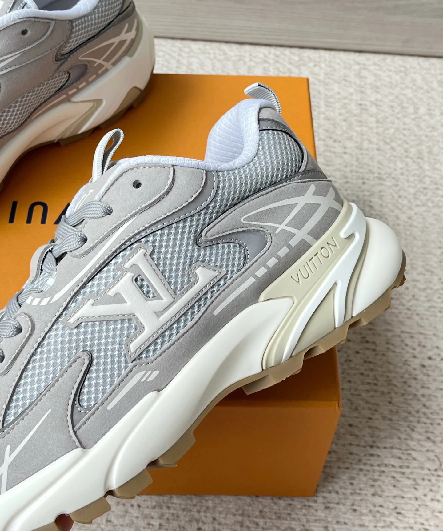 Men's Sneakers LOUIS VUITTON 17972110