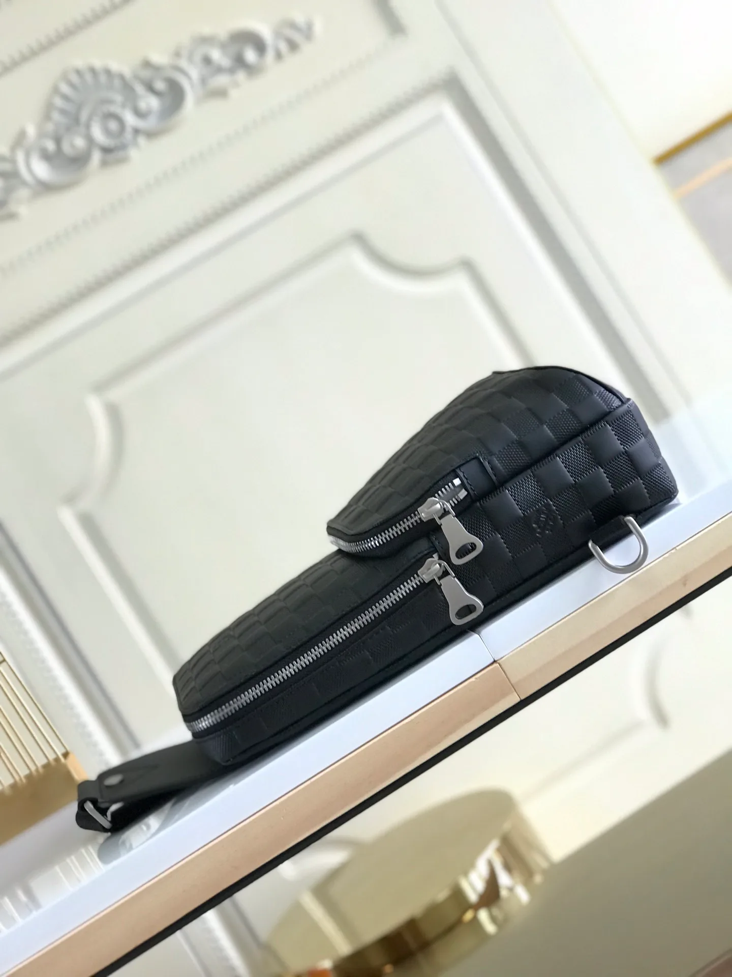 Men's Crossbody Bags LOUIS VUITTON 18558446