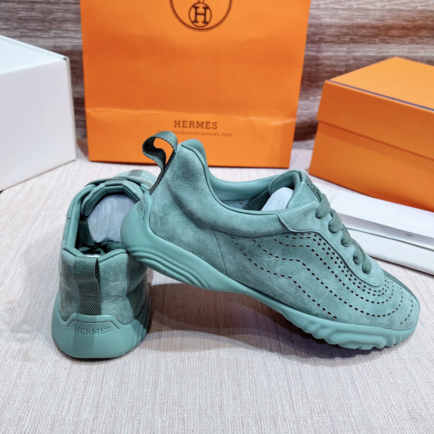 Women's Sneakers HERMES 17749566