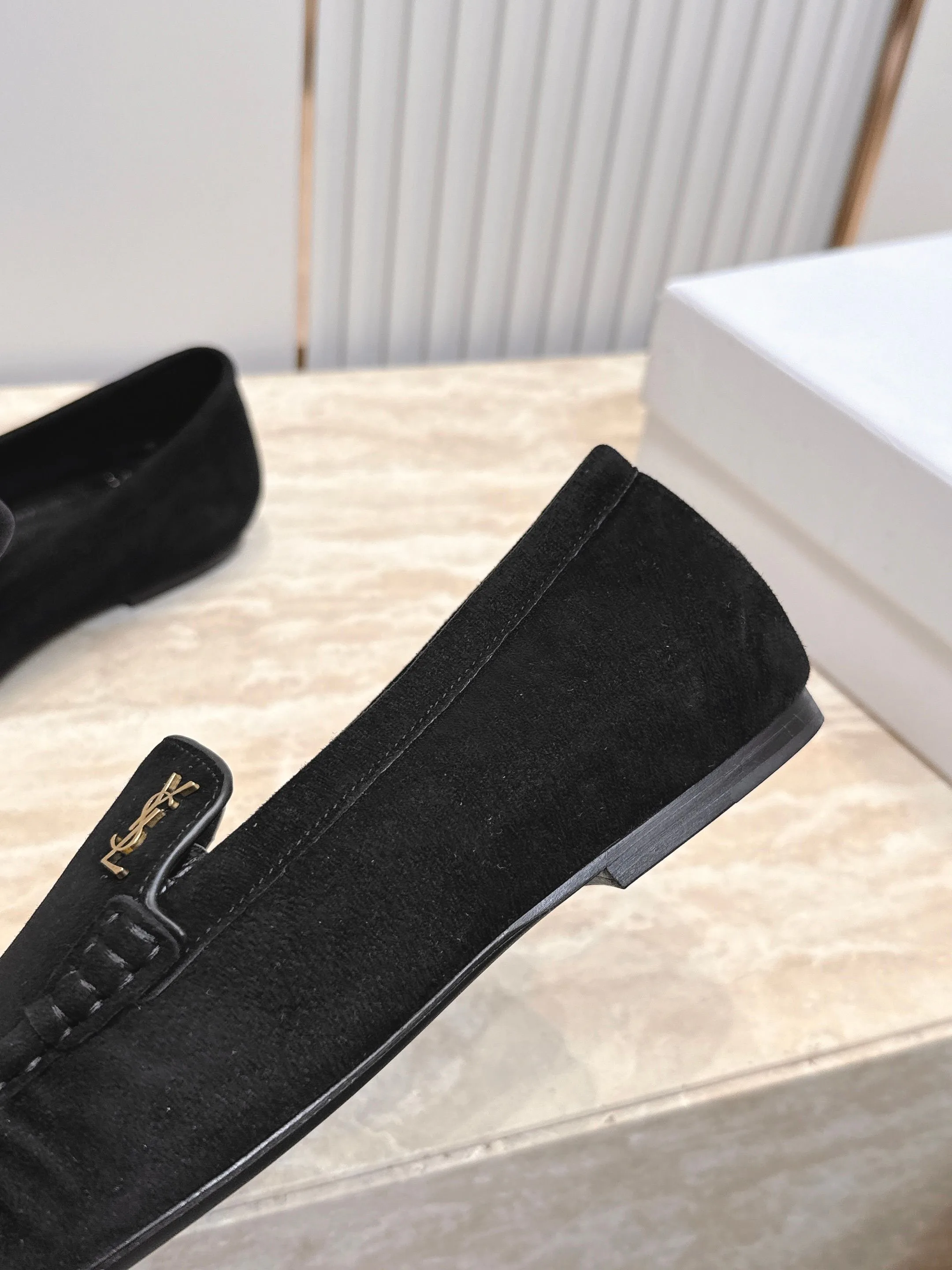 Women's Loafers And Moccasins SAINT LAURENT 17701340