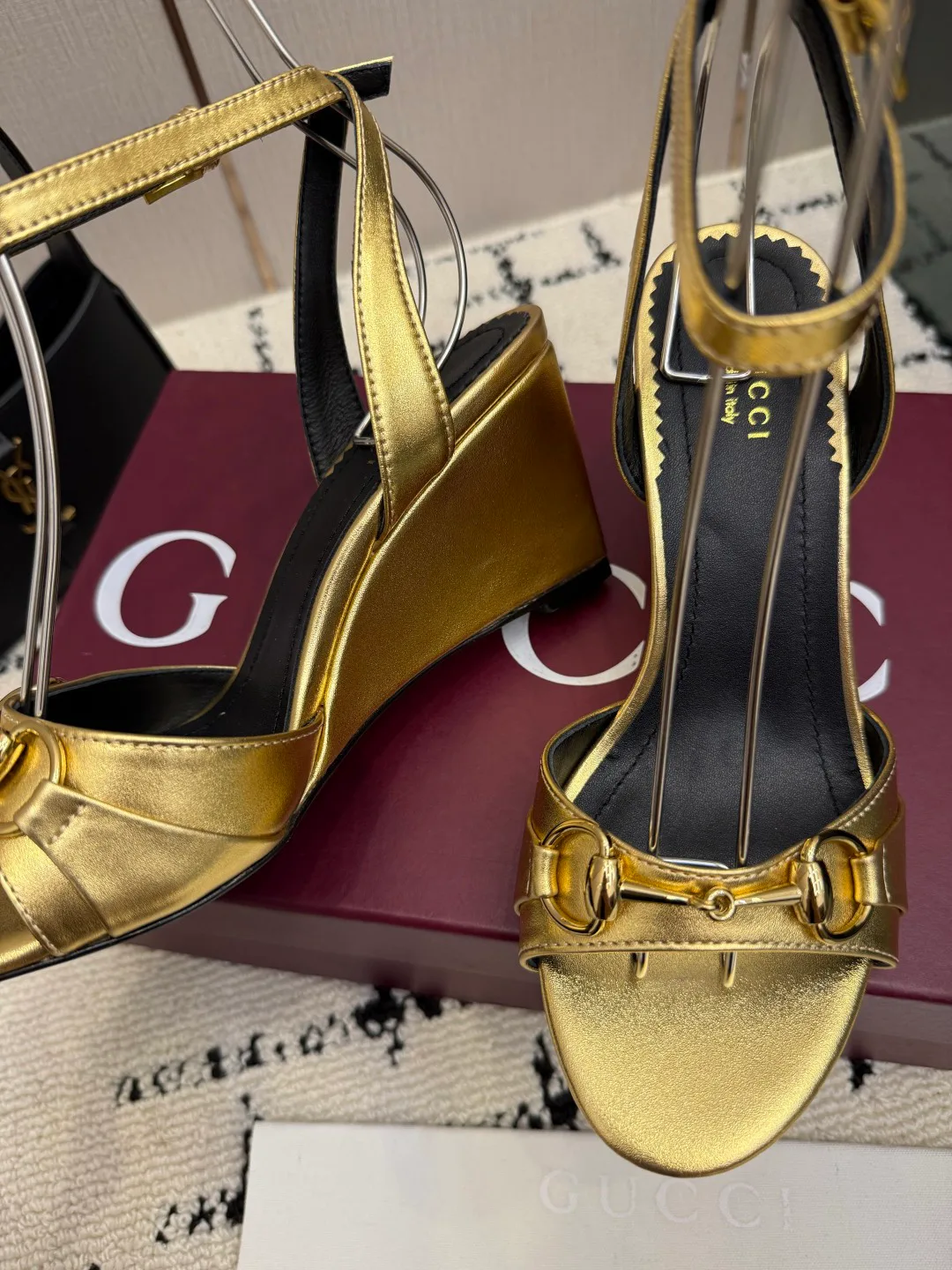 Women's Open-Toe Sandals GUCCI 18049074