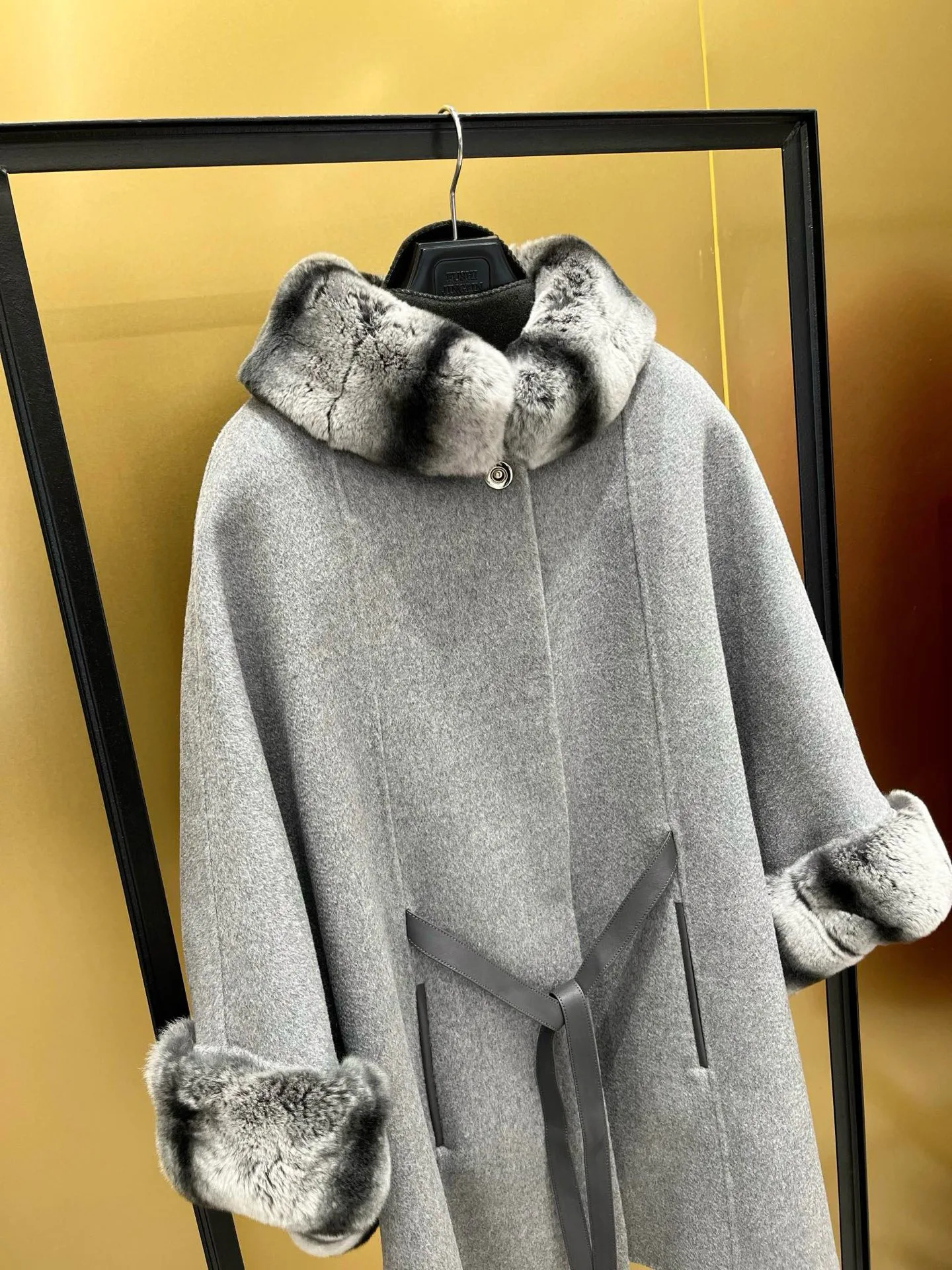 Women's Coats LORO PIANA 17998410