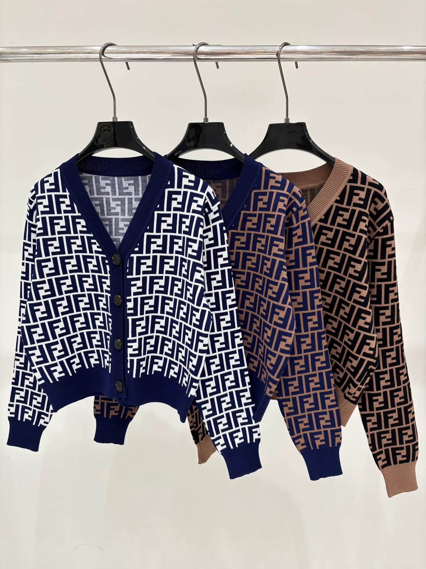 Women's Jumpers And Sweaters FENDI 17930691