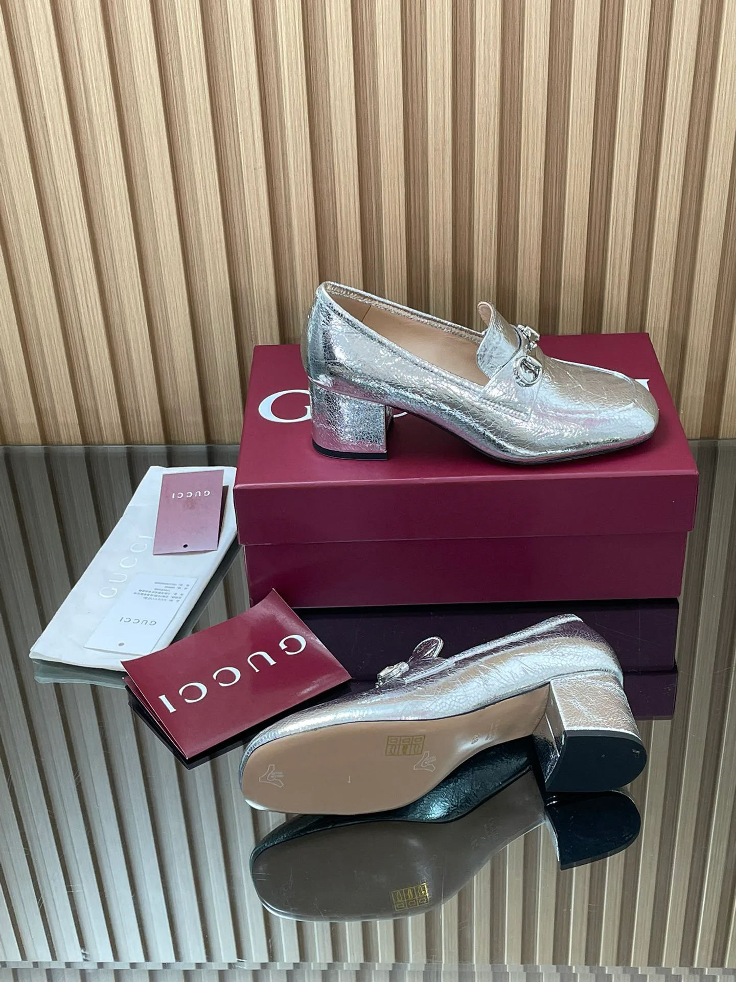 Women's Loafers And Moccasins GUCCI 18152971