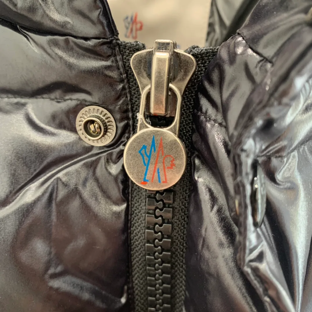 Men's Vests MONCLER 18029844