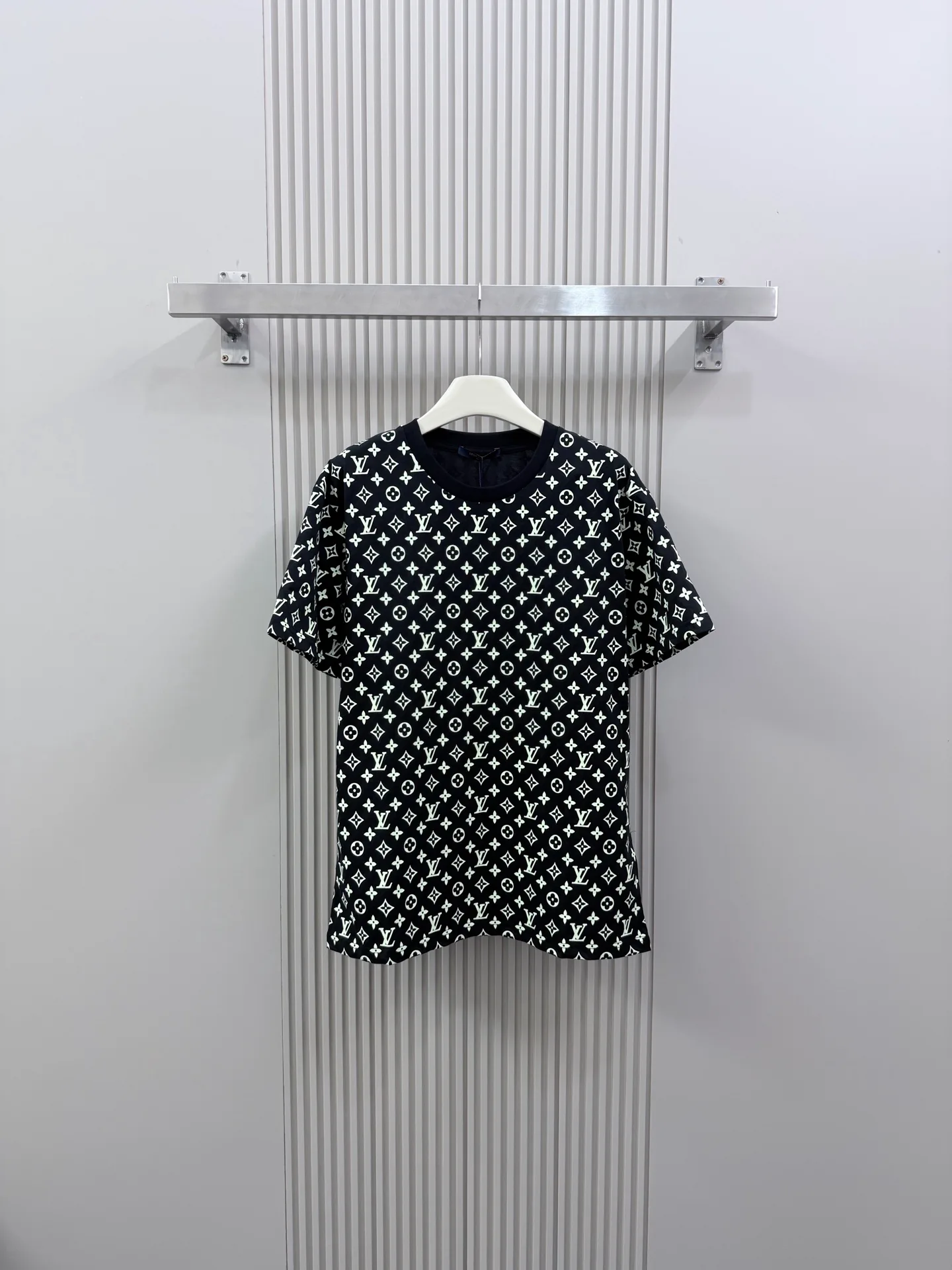 Men's T-Shirts LOUIS VUITTON 18073963