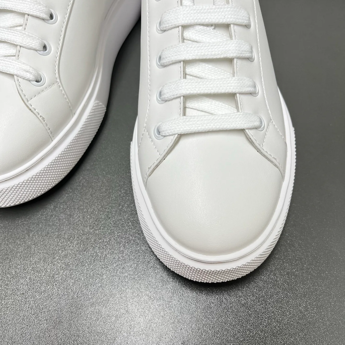 Men's Sneakers PRADA 17457813