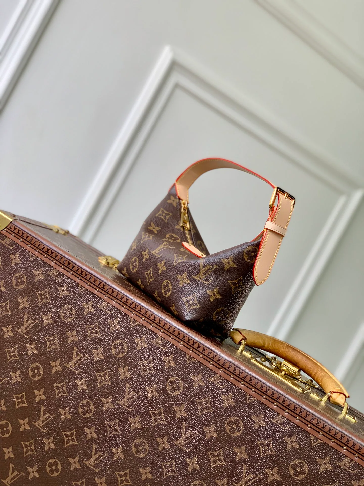 Women's Classic Handbags LOUIS VUITTON 18427516