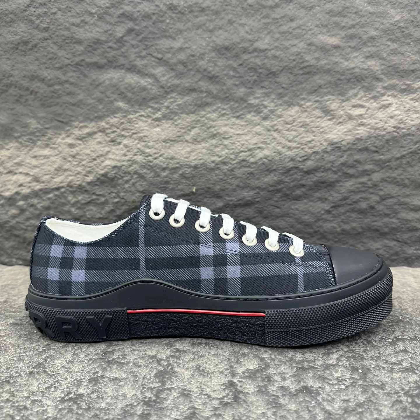 Men's Sneakers BURBERRY 18154133