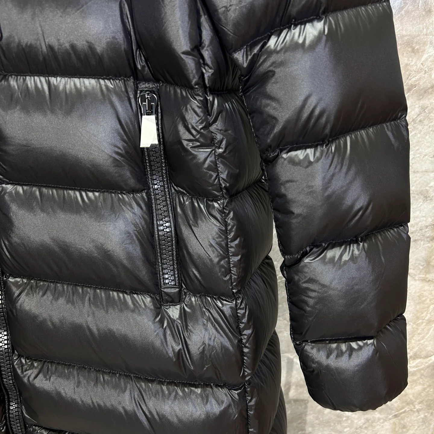 Women's Jackets And Down Jackets MONCLER 18184465