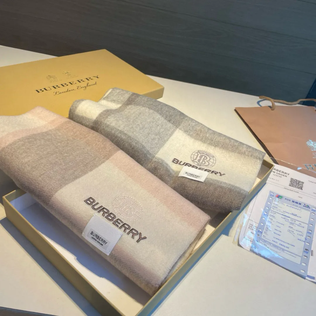 Scarves BURBERRY 18449887