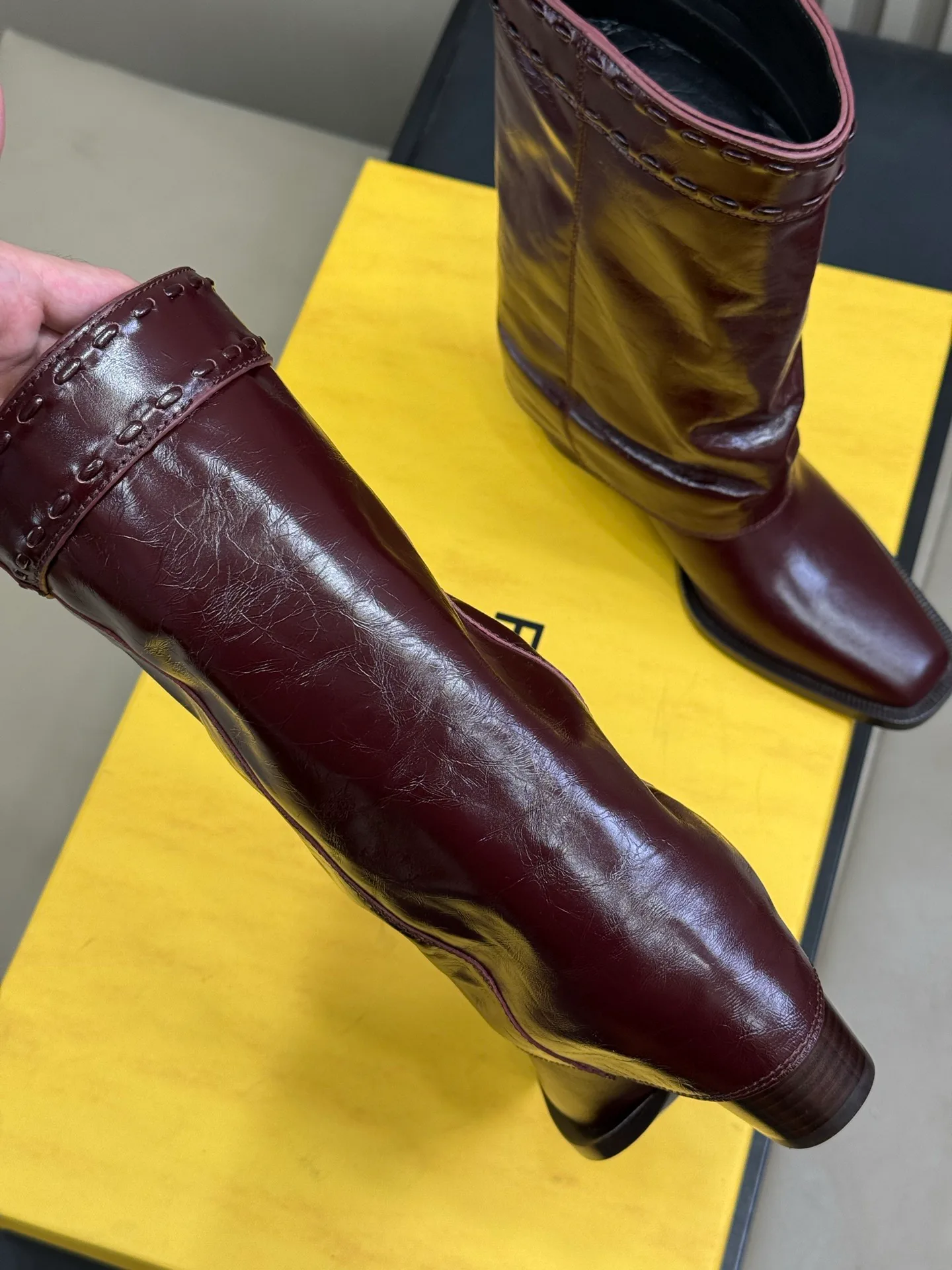 Women's Boots FENDI 18370131