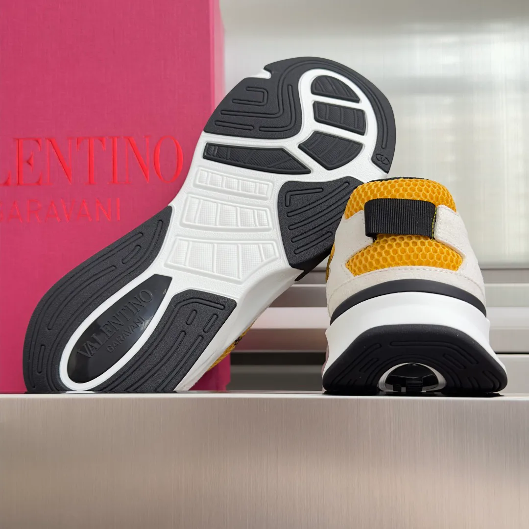 Men's Sneakers VALENTINO 17603082