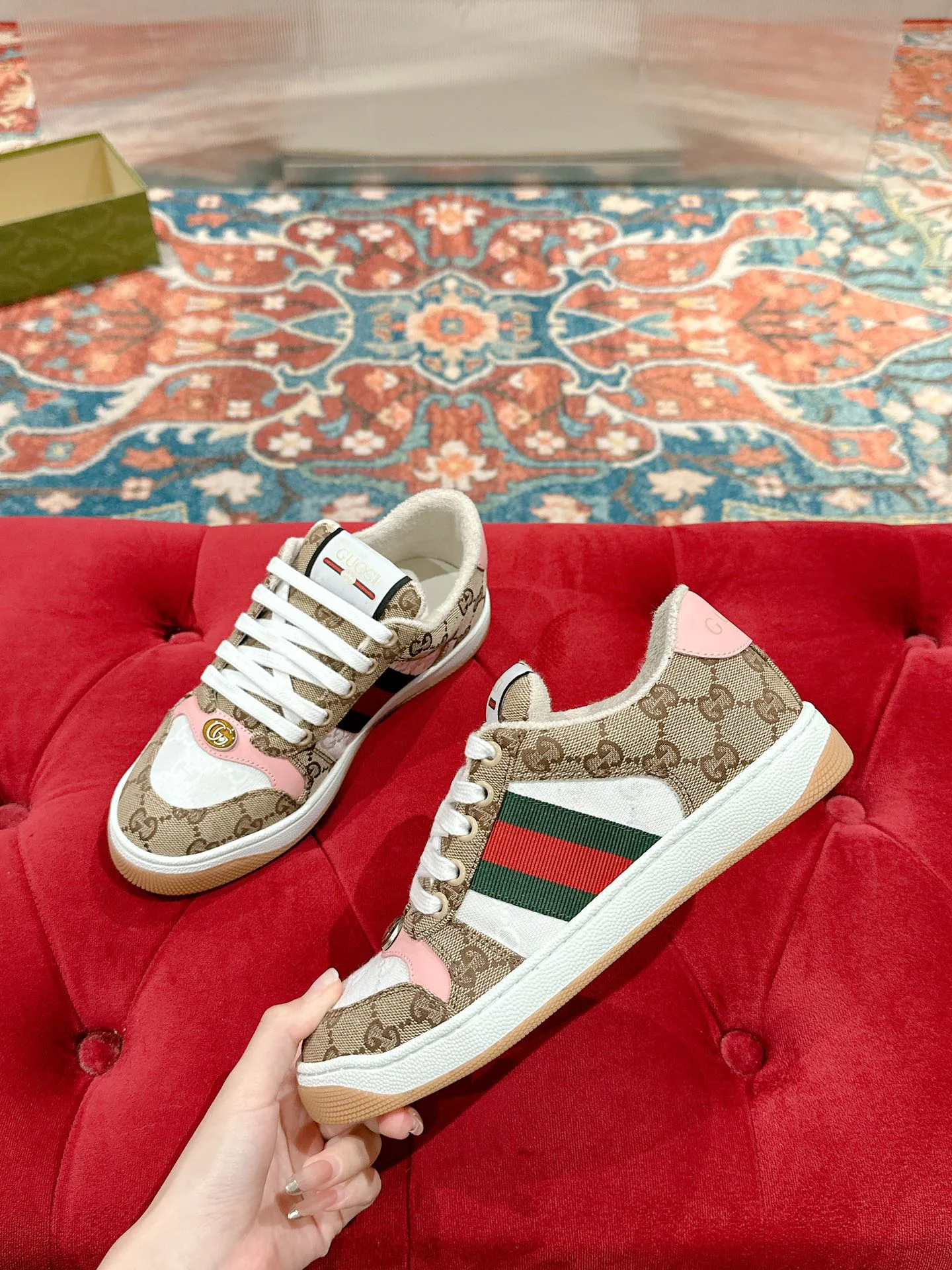Women's Sneakers GUCCI 17956664