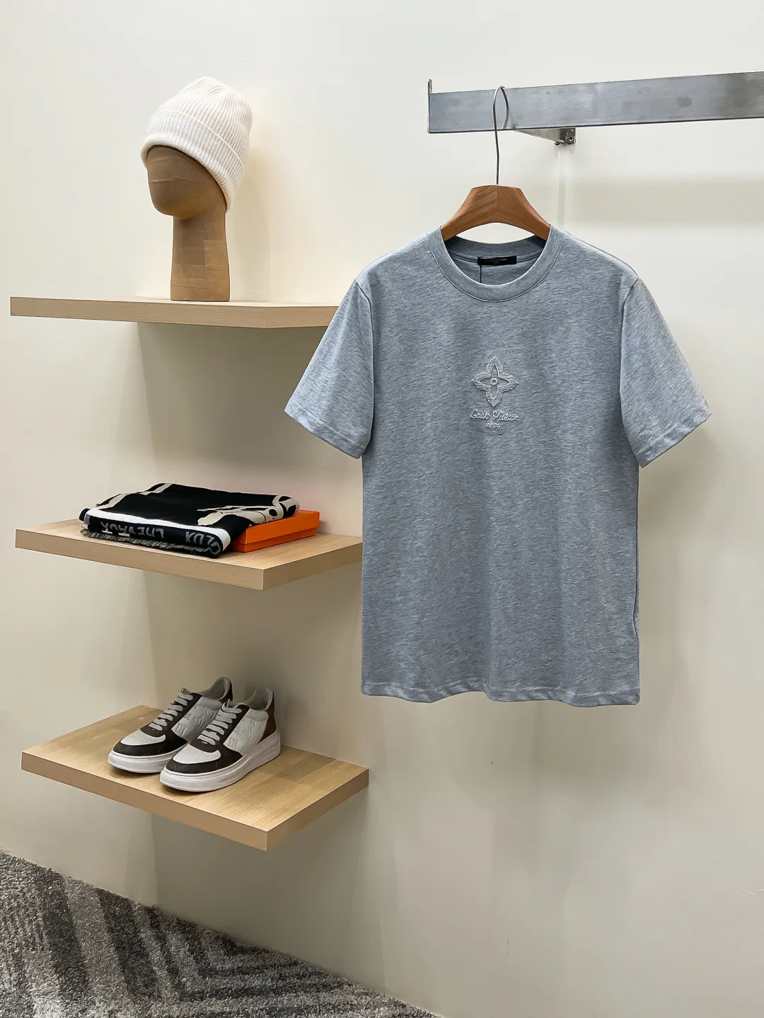 Men's T-Shirts LOUIS VUITTON 18499481