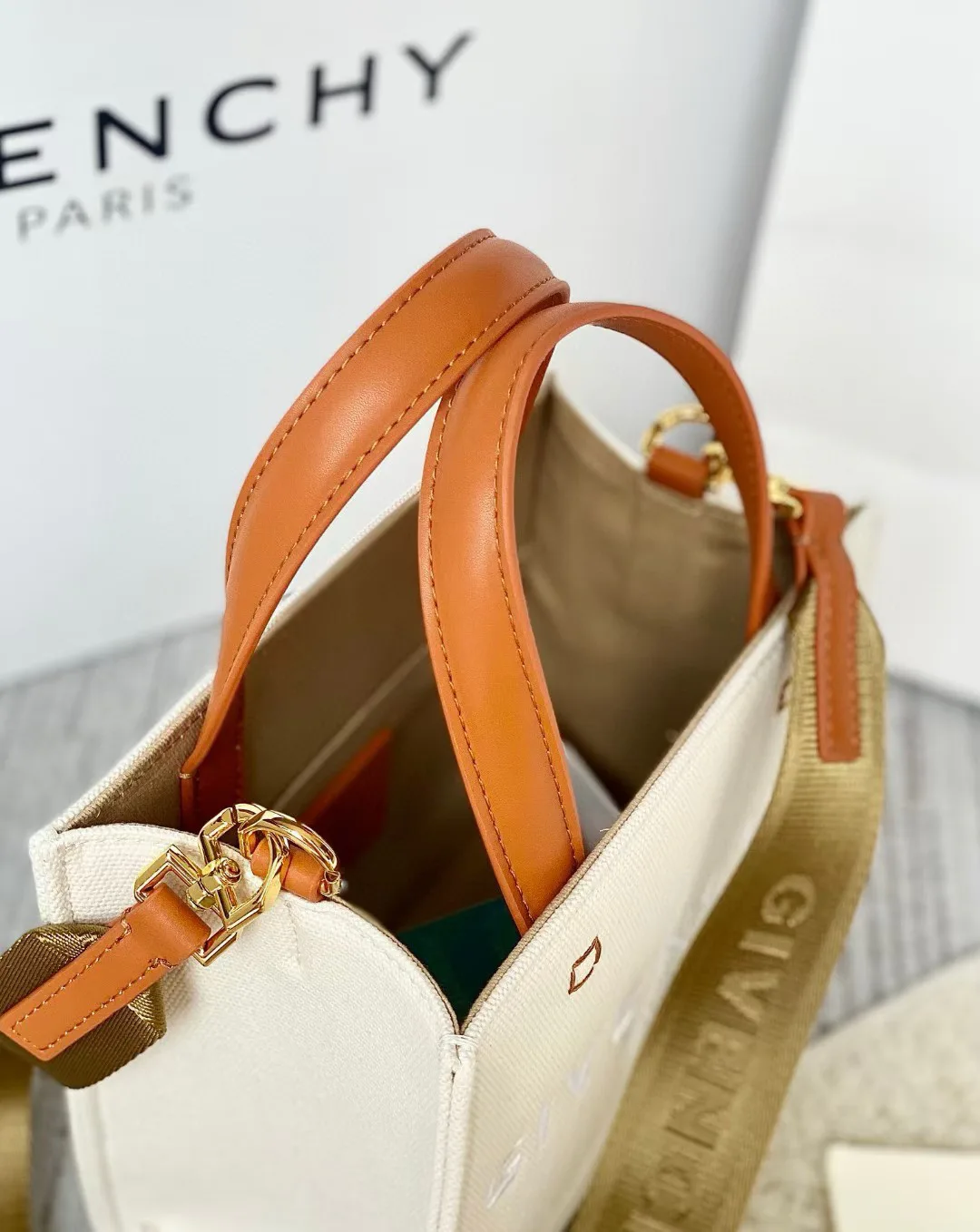 Women's Classic Handbags GIVENCHY 18452593