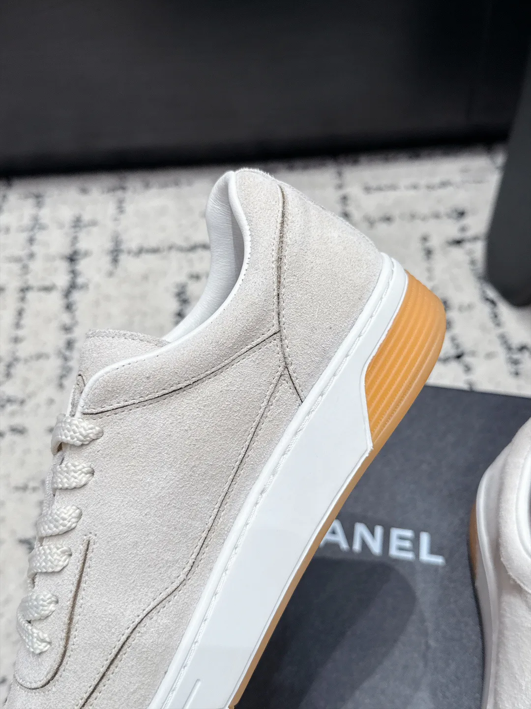 Women's Sneakers CHANEL 18125112
