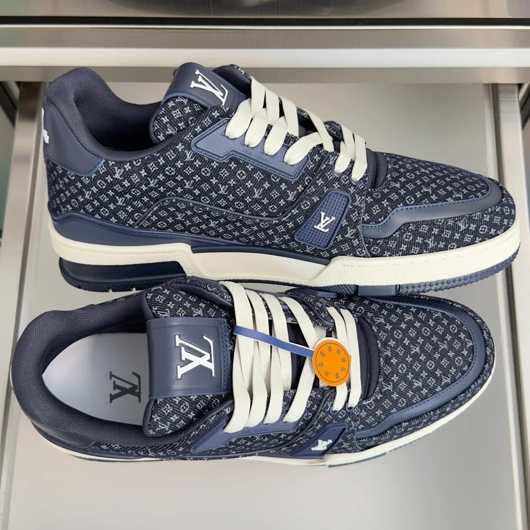 Men's Sneakers LOUIS VUITTON 18092947