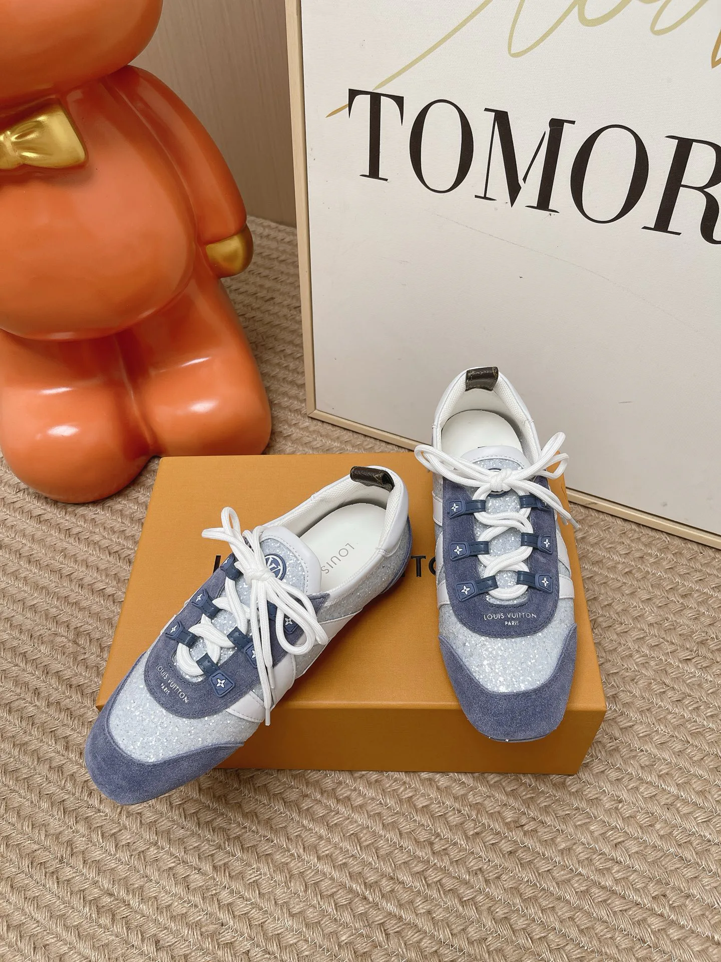 Women's Sneakers LOUIS VUITTON 17449400
