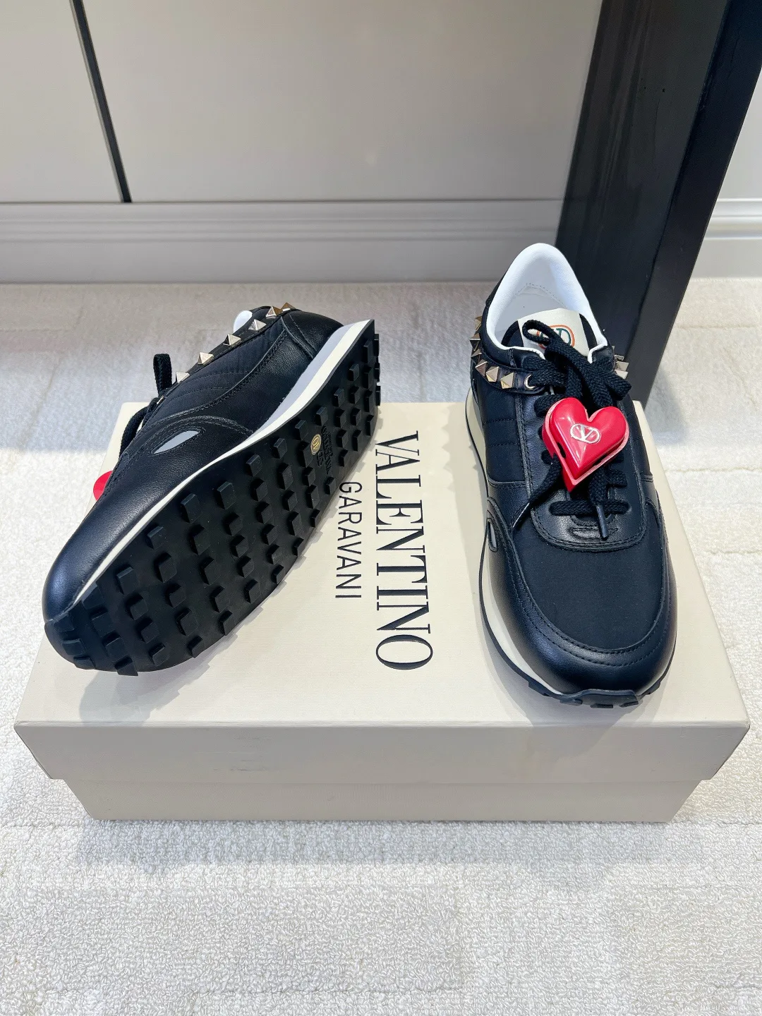 Women's Sneakers VALENTINO 18436569