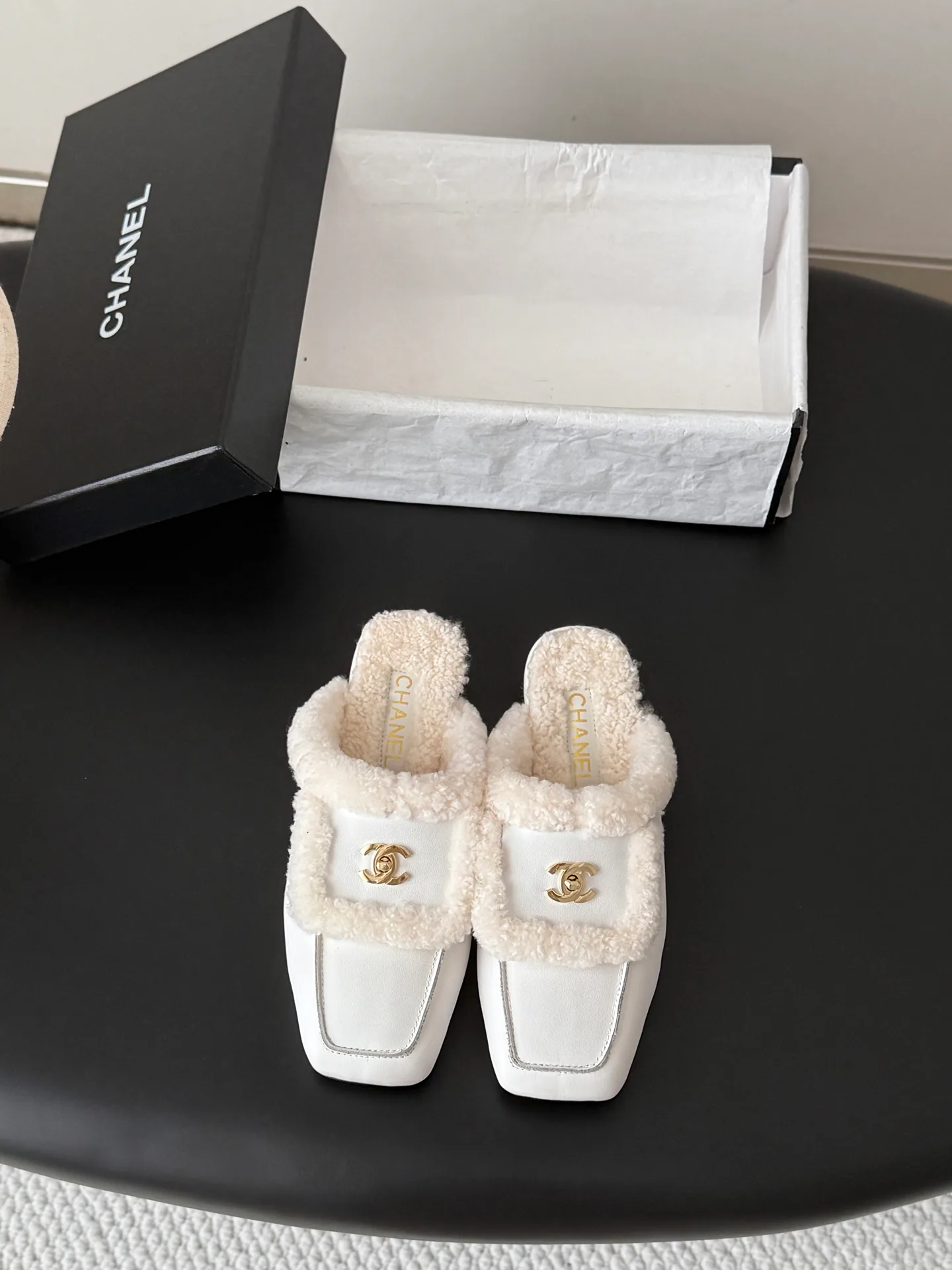 Women's Mules And Clogs CHANEL 18362216