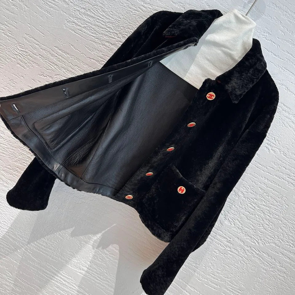 Women's Leather Jackets And Sheepskin Coats CHANEL 17998982