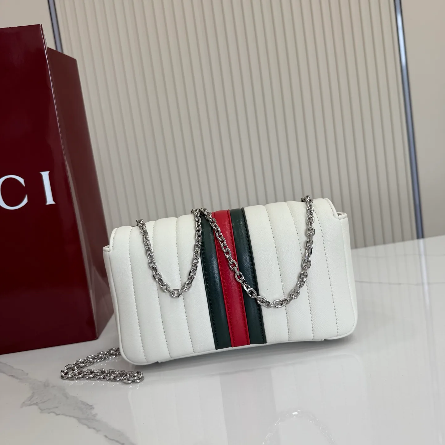 Women's Classic Handbags GUCCI 17872485