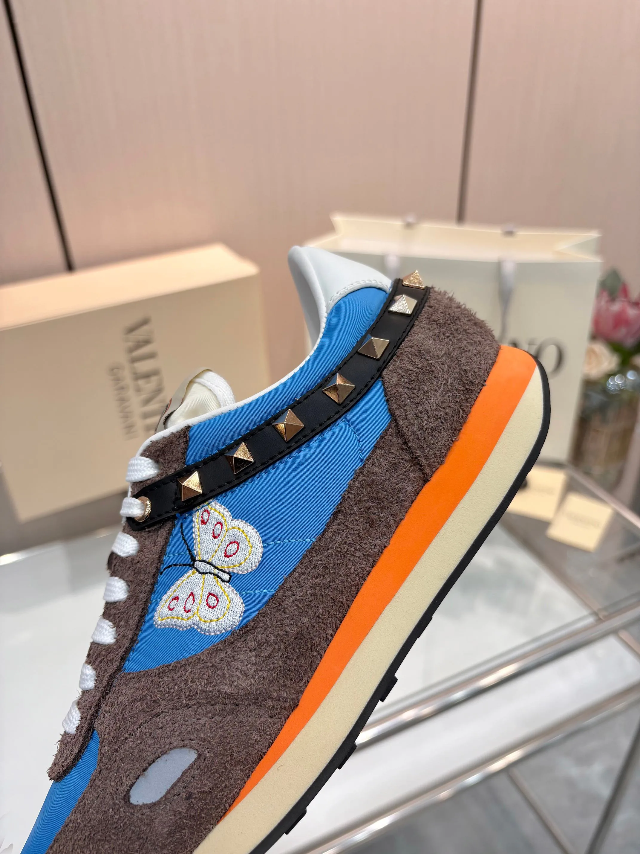 Women's Sneakers VALENTINO 17872799