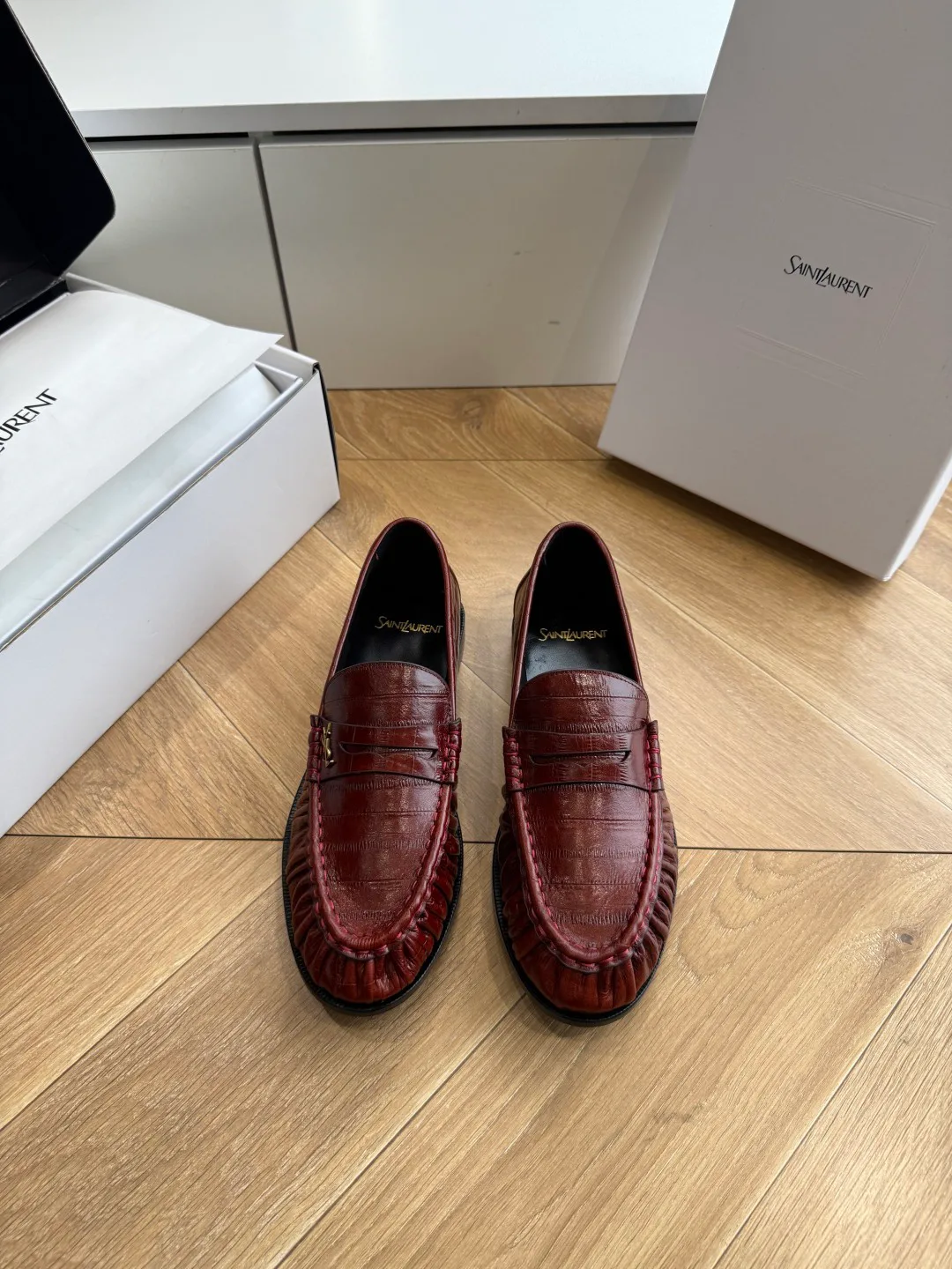Women's Loafers And Moccasins SAINT LAURENT 17781555