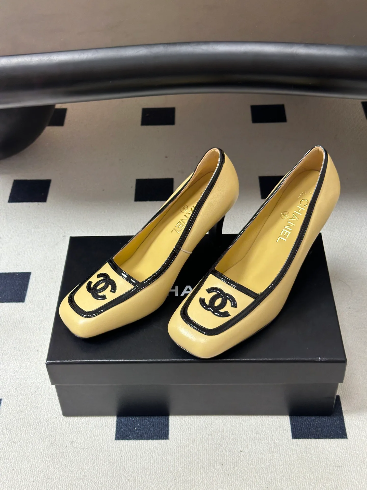 Women's Heels CHANEL 18041911