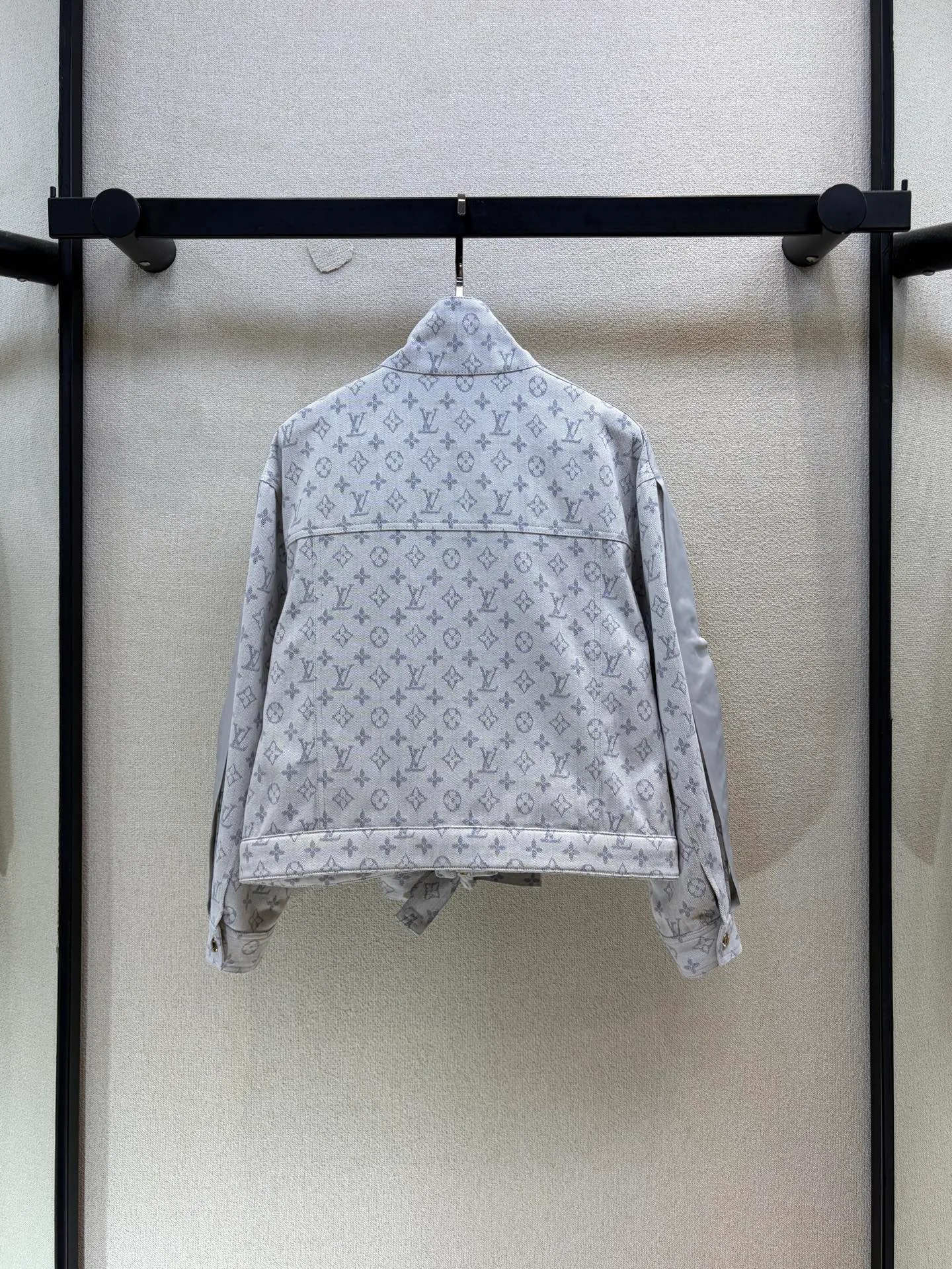 Women's Jackets And Down Jackets LOUIS VUITTON 18408055