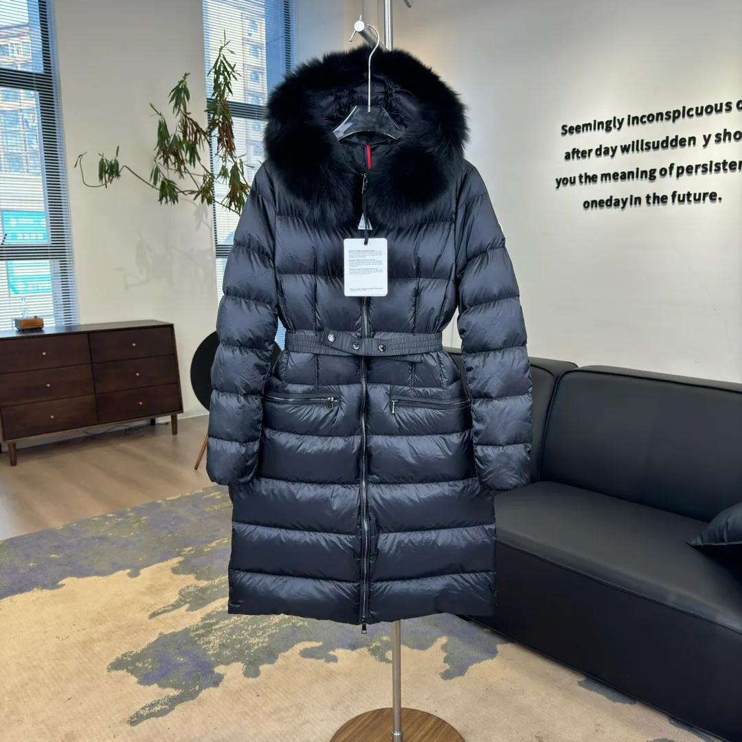 Women's Jackets And Down Jackets MONCLER 18204235