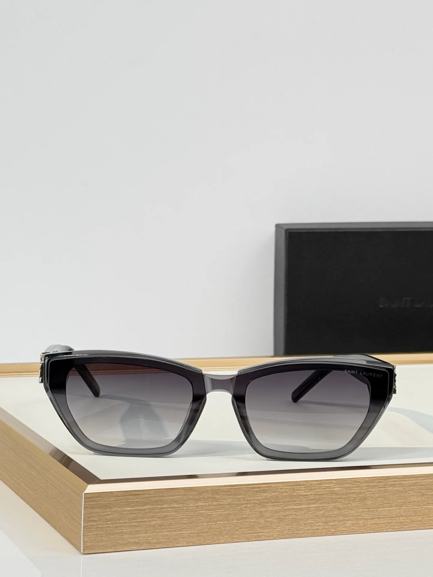 Glasses SAINT LAURENT 17920532