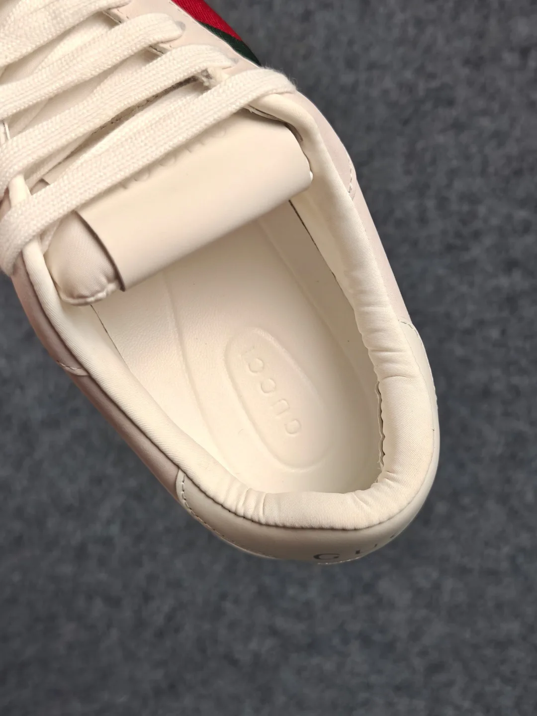 Women's Sneakers GUCCI 18417495