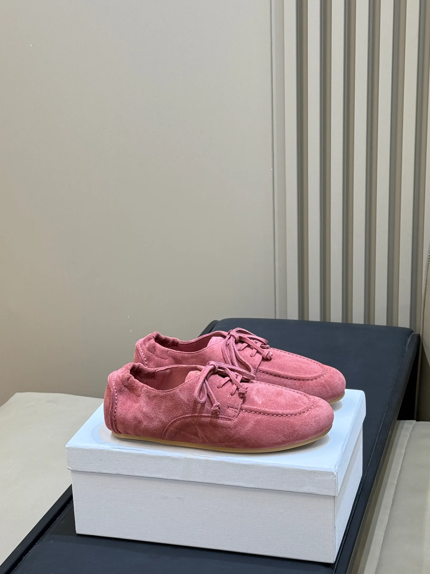 Women's Loafers And Moccasins CELINE 18073382
