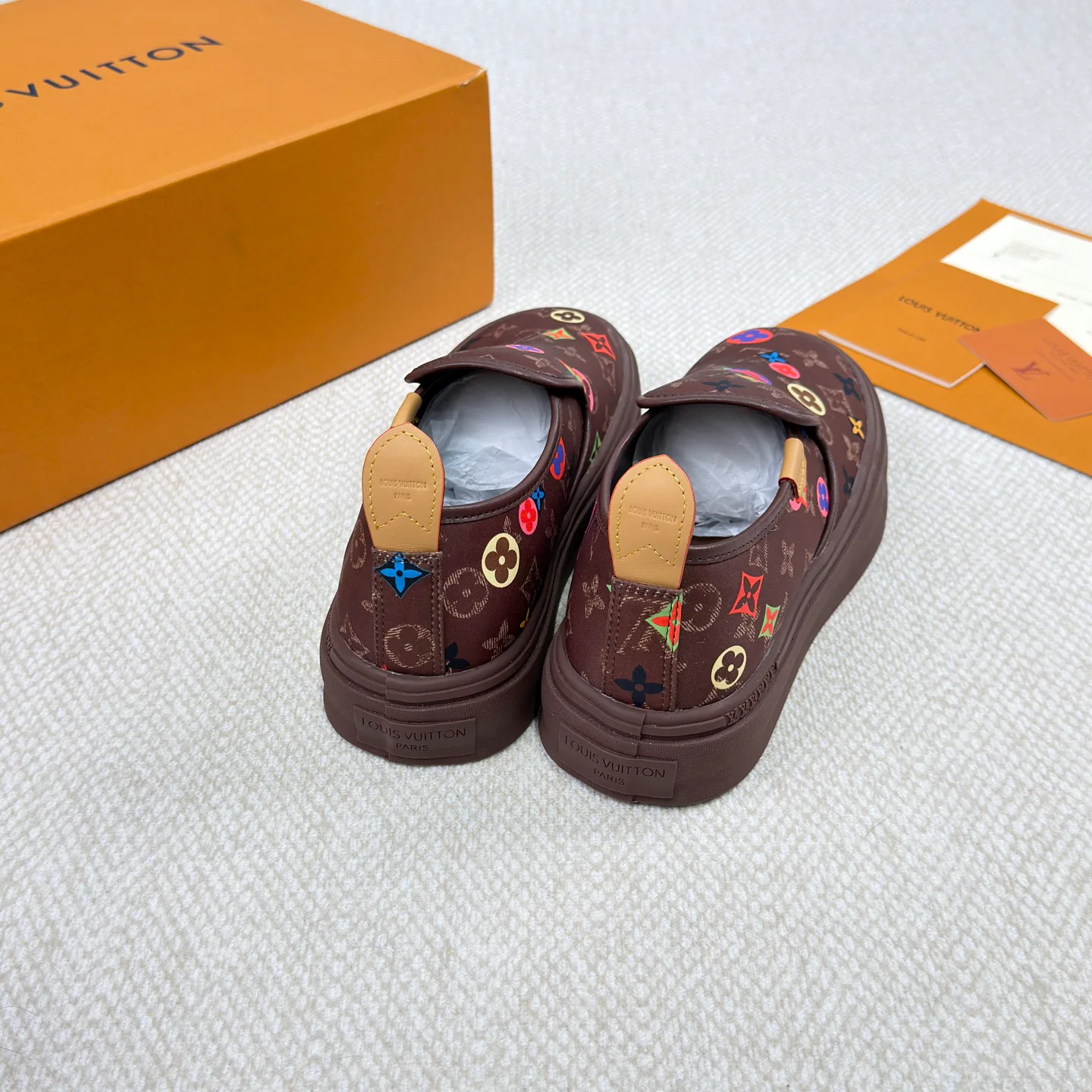 Men's Sneakers LOUIS VUITTON 18365148