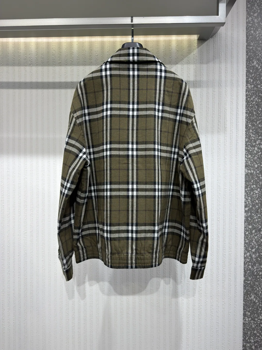 Men's Jackets And Down Jackets BURBERRY 17873340