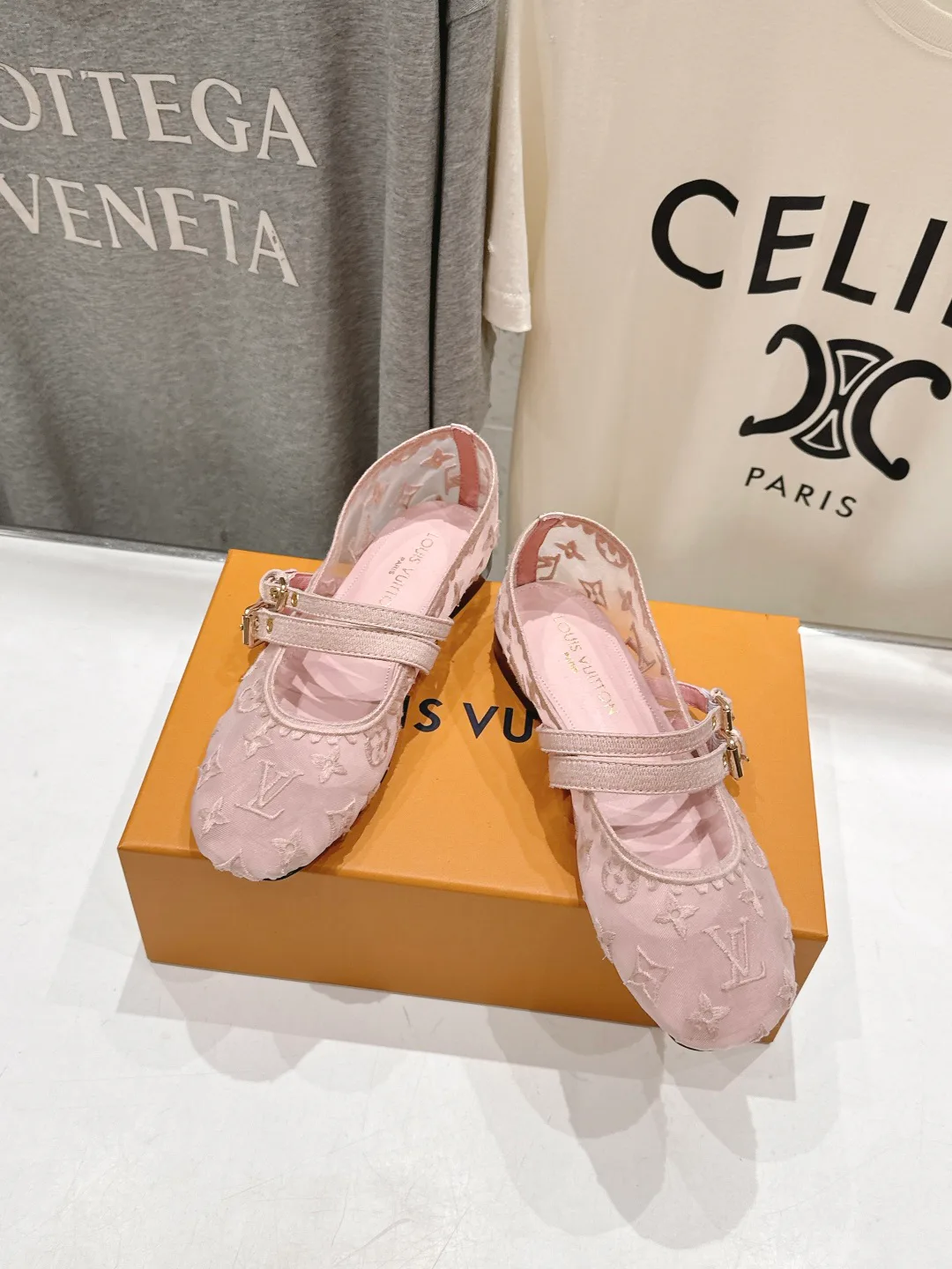 Women's Heels LOUIS VUITTON 17813186